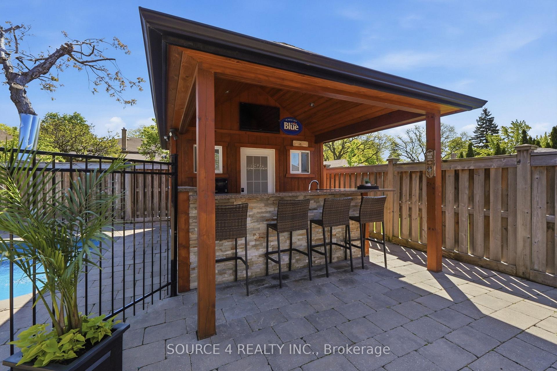 Photo 43 of 39 Amesbury Drive, North York, Brookhaven-Amesbury — HOMEH