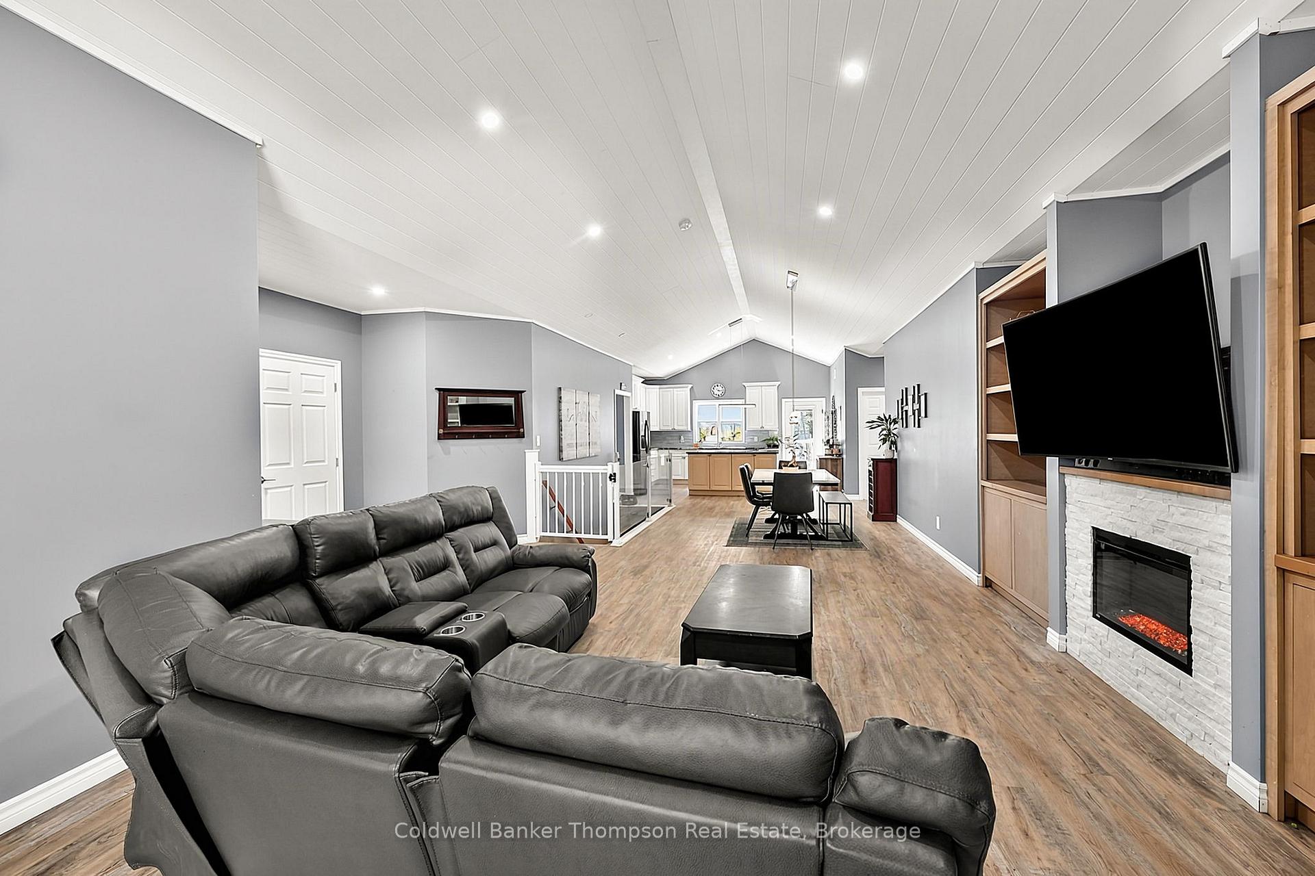 Photo 7 of 1051 Xavier Street, Gravenhurst, Morrison — HOMEH
