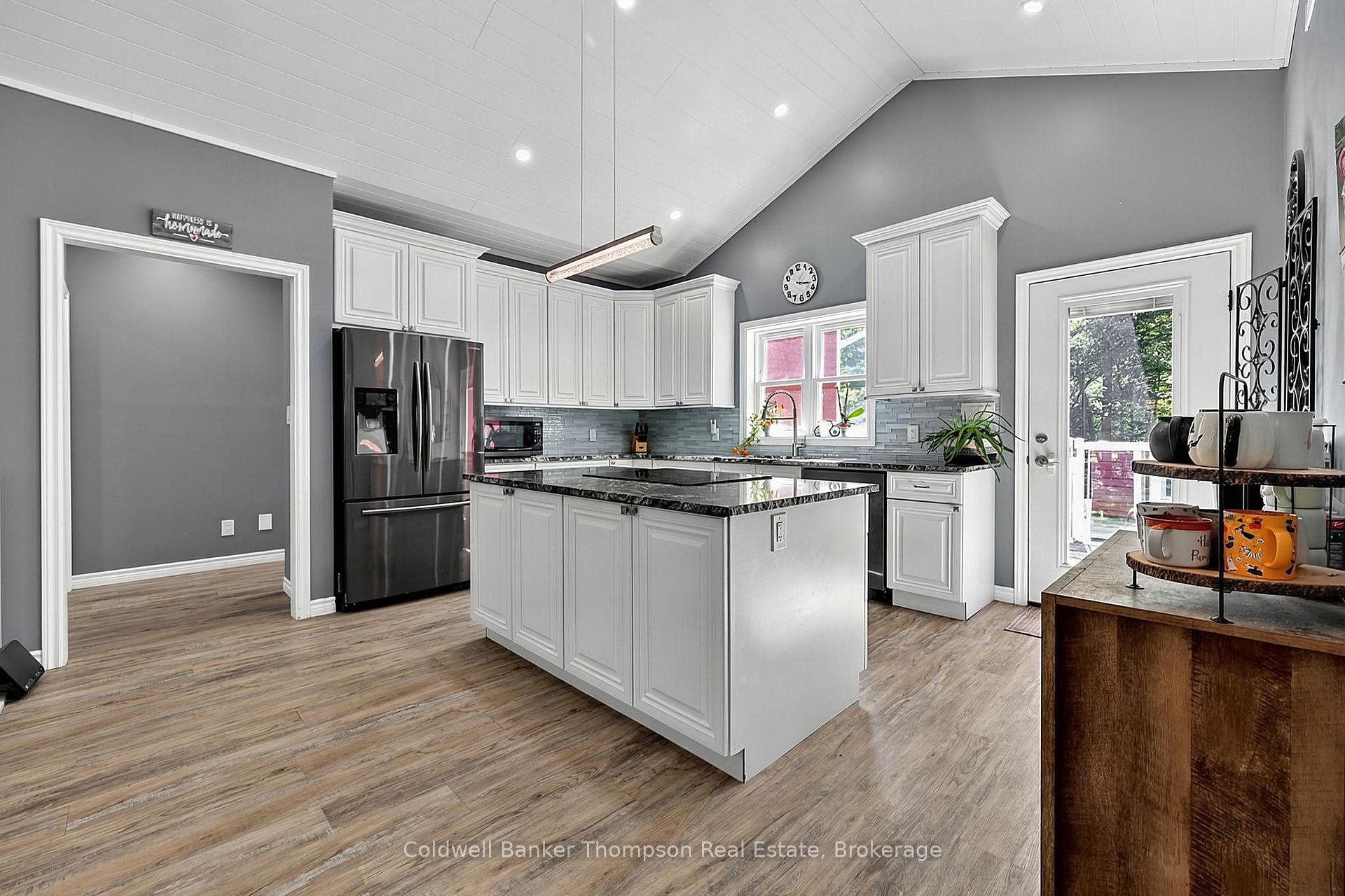 Photo 16 of 1051 Xavier Street, Gravenhurst, Morrison — HOMEH