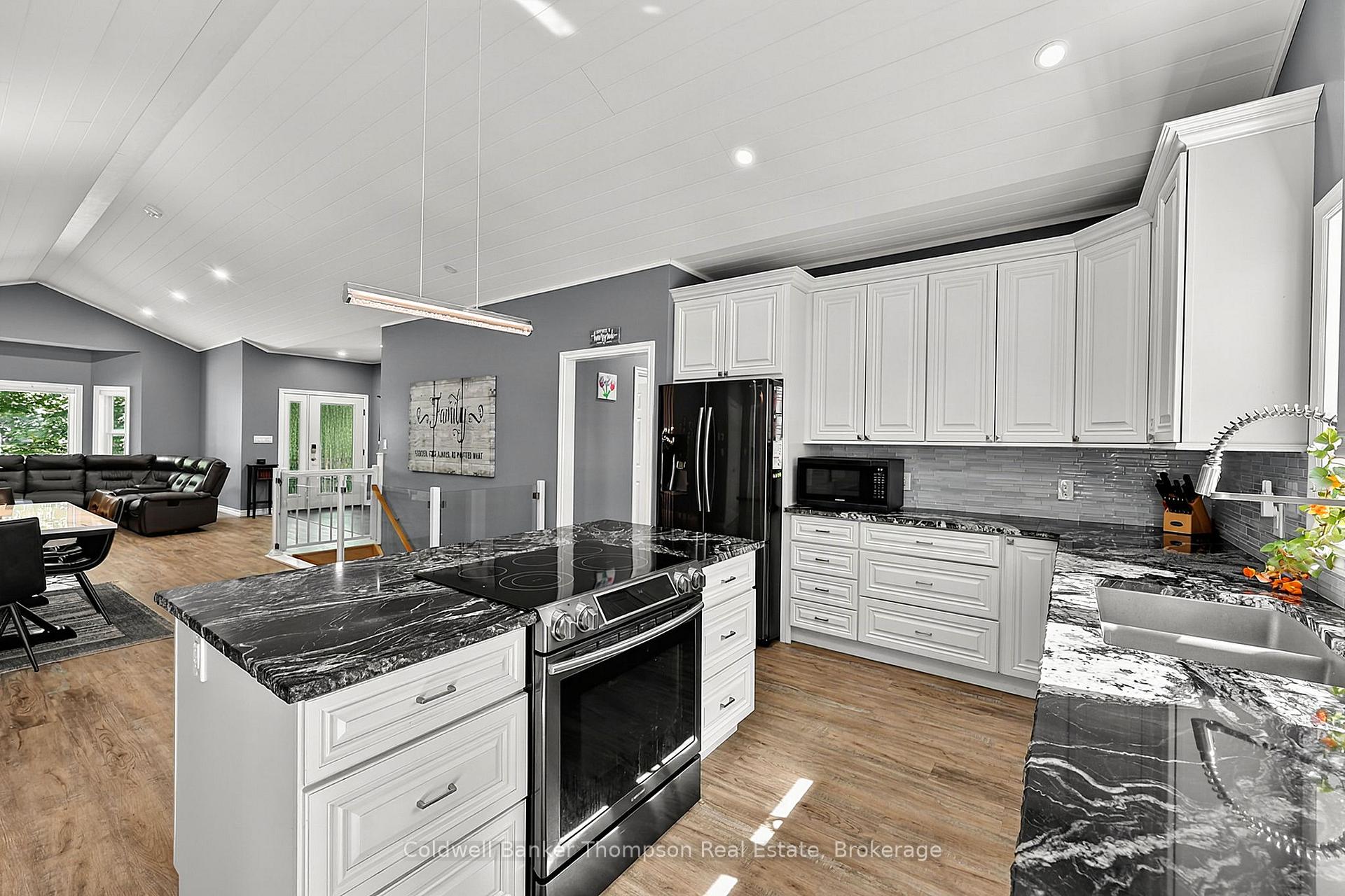 Photo 19 of 1051 Xavier Street, Gravenhurst, Morrison — HOMEH