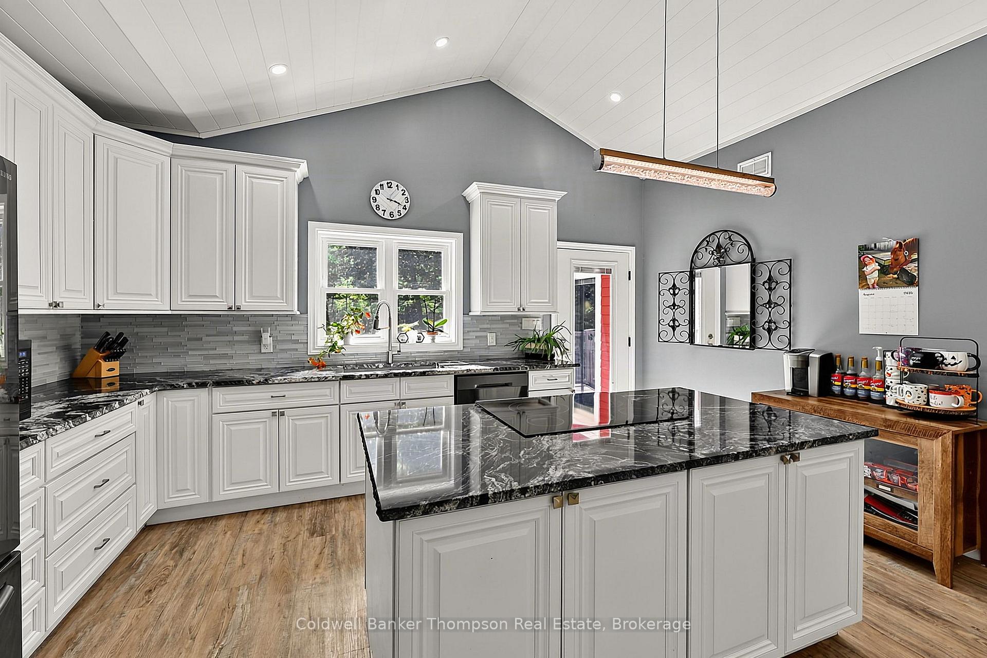 Photo 23 of 1051 Xavier Street, Gravenhurst, Morrison — HOMEH