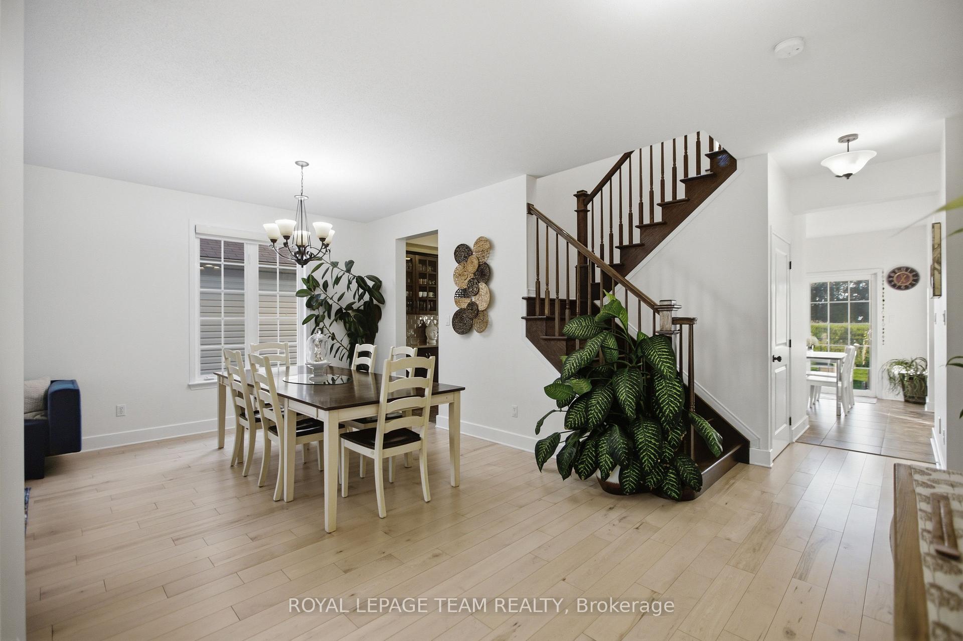 Photo 5 of 790 Kilbirnie Drive, Ottawa, Barrhaven - Stonebridge — HOMEH
