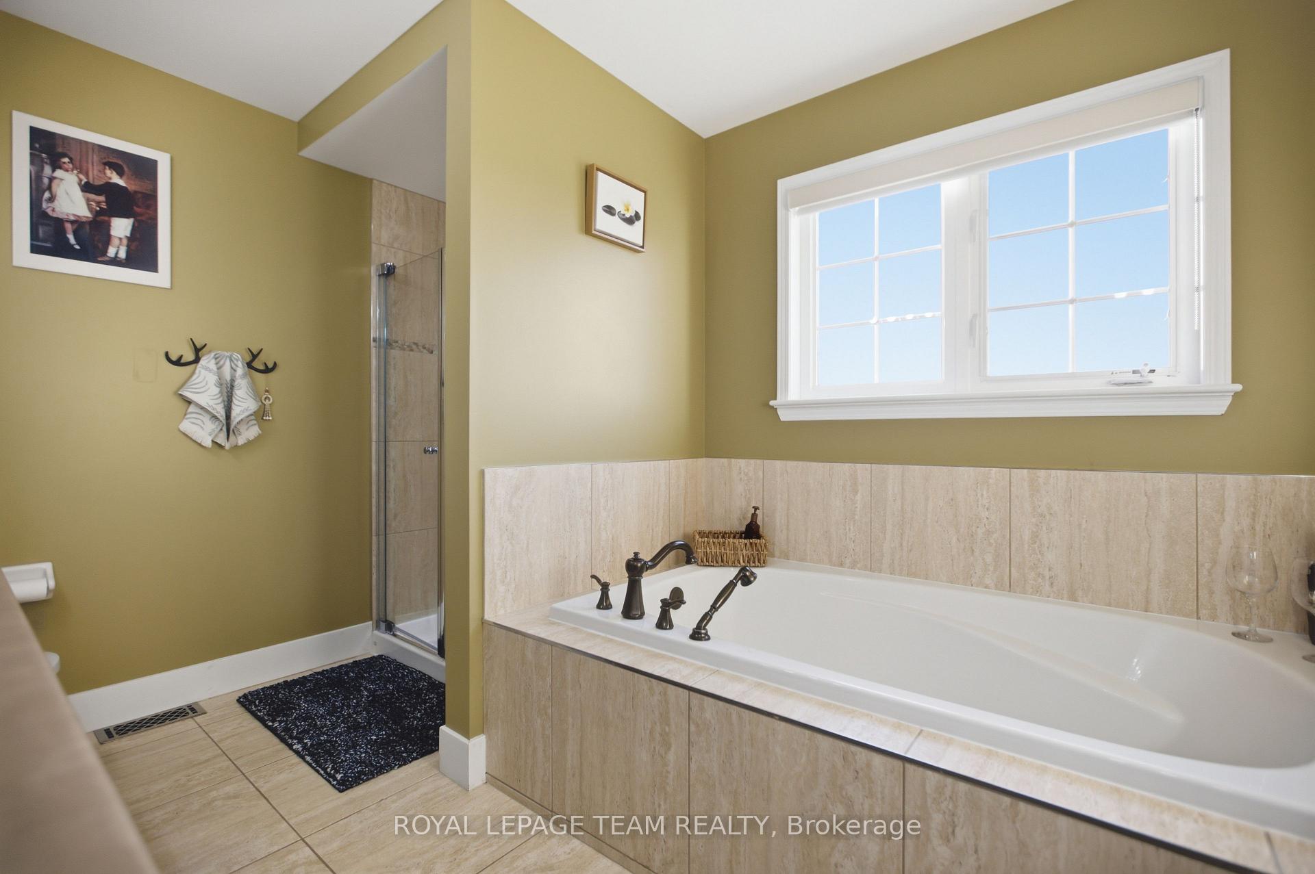 Photo 23 of 790 Kilbirnie Drive, Ottawa, Barrhaven - Stonebridge — HOMEH