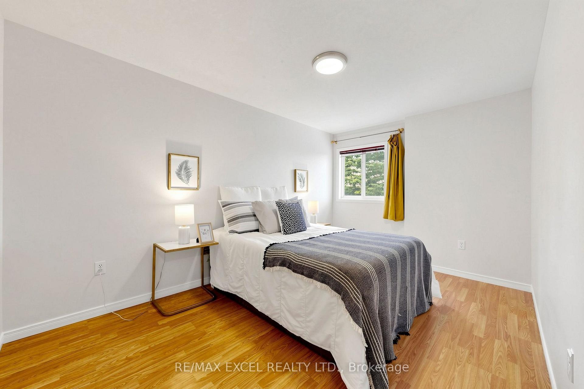 Photo 13 of 548 Mariner Drive, Waterloo, Colonial Acres — HOMEH
