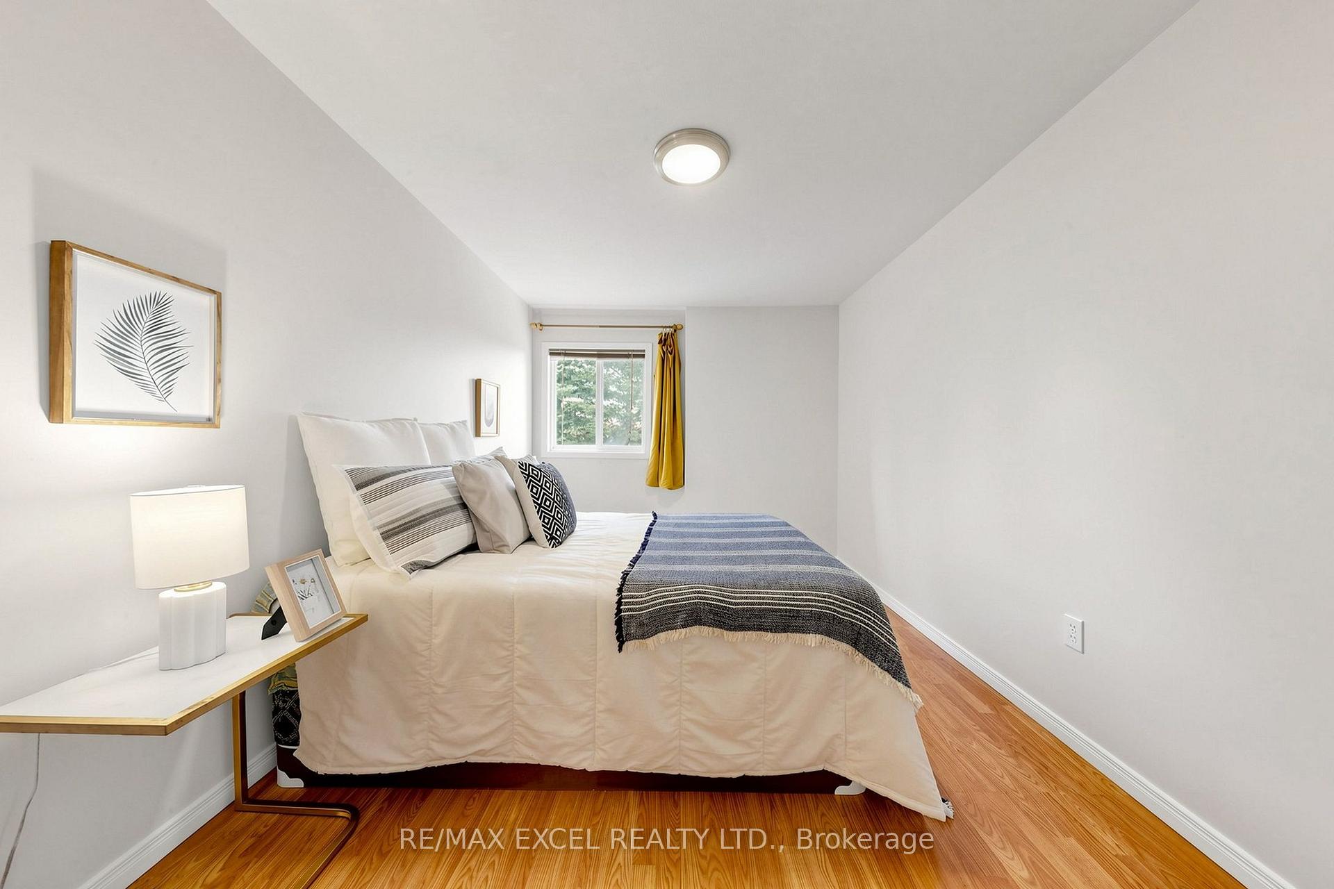 Photo 14 of 548 Mariner Drive, Waterloo, Colonial Acres — HOMEH