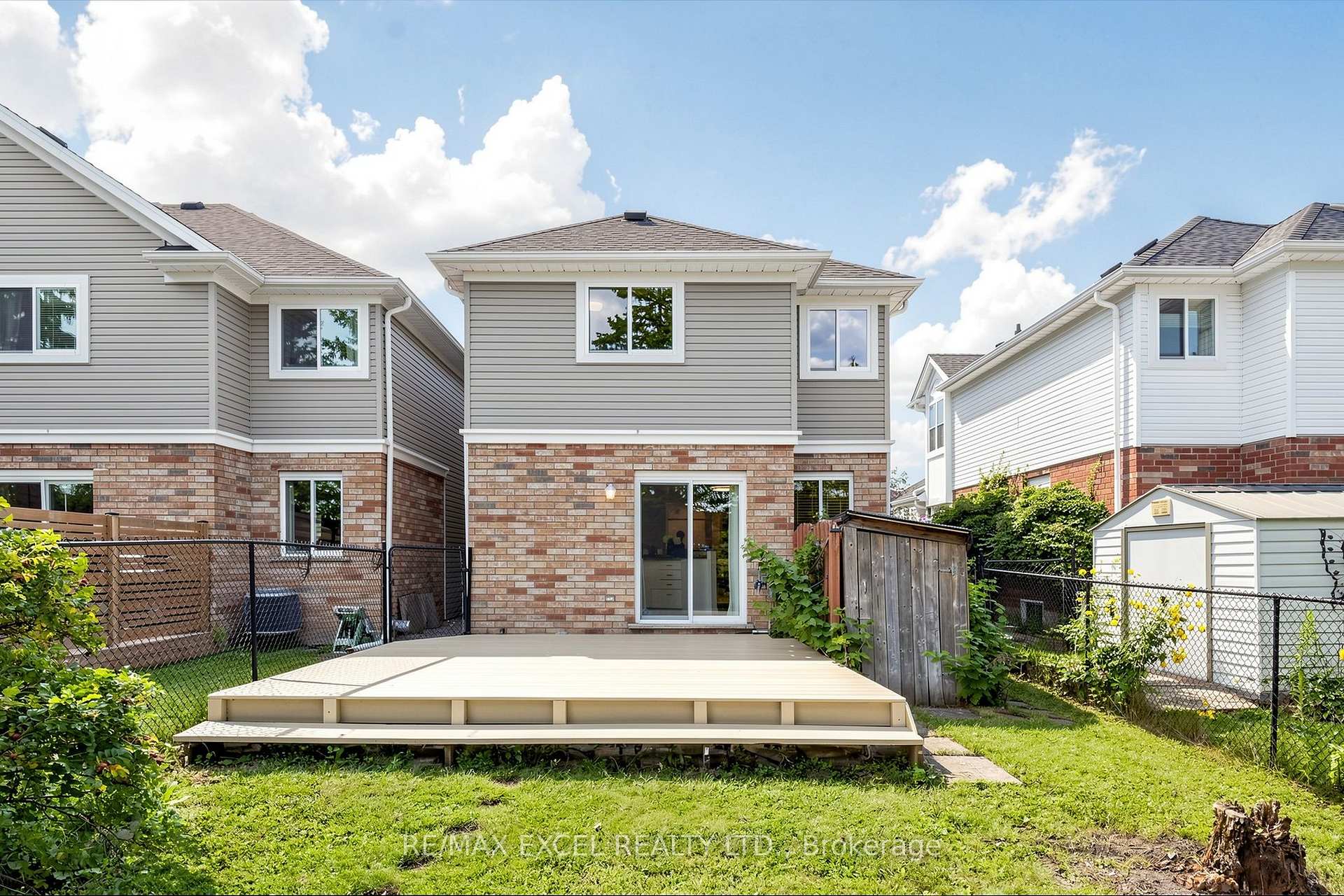 Photo 32 of 548 Mariner Drive, Waterloo, Colonial Acres — HOMEH