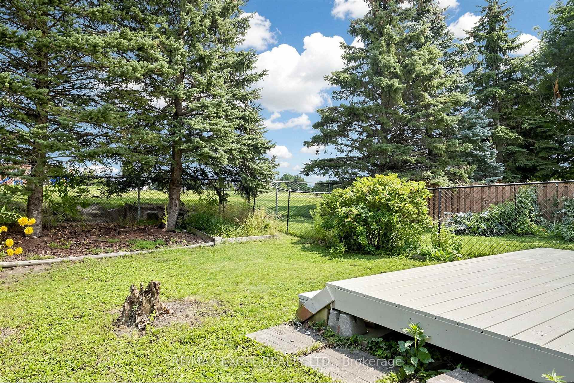 Photo 38 of 548 Mariner Drive, Waterloo, Colonial Acres — HOMEH