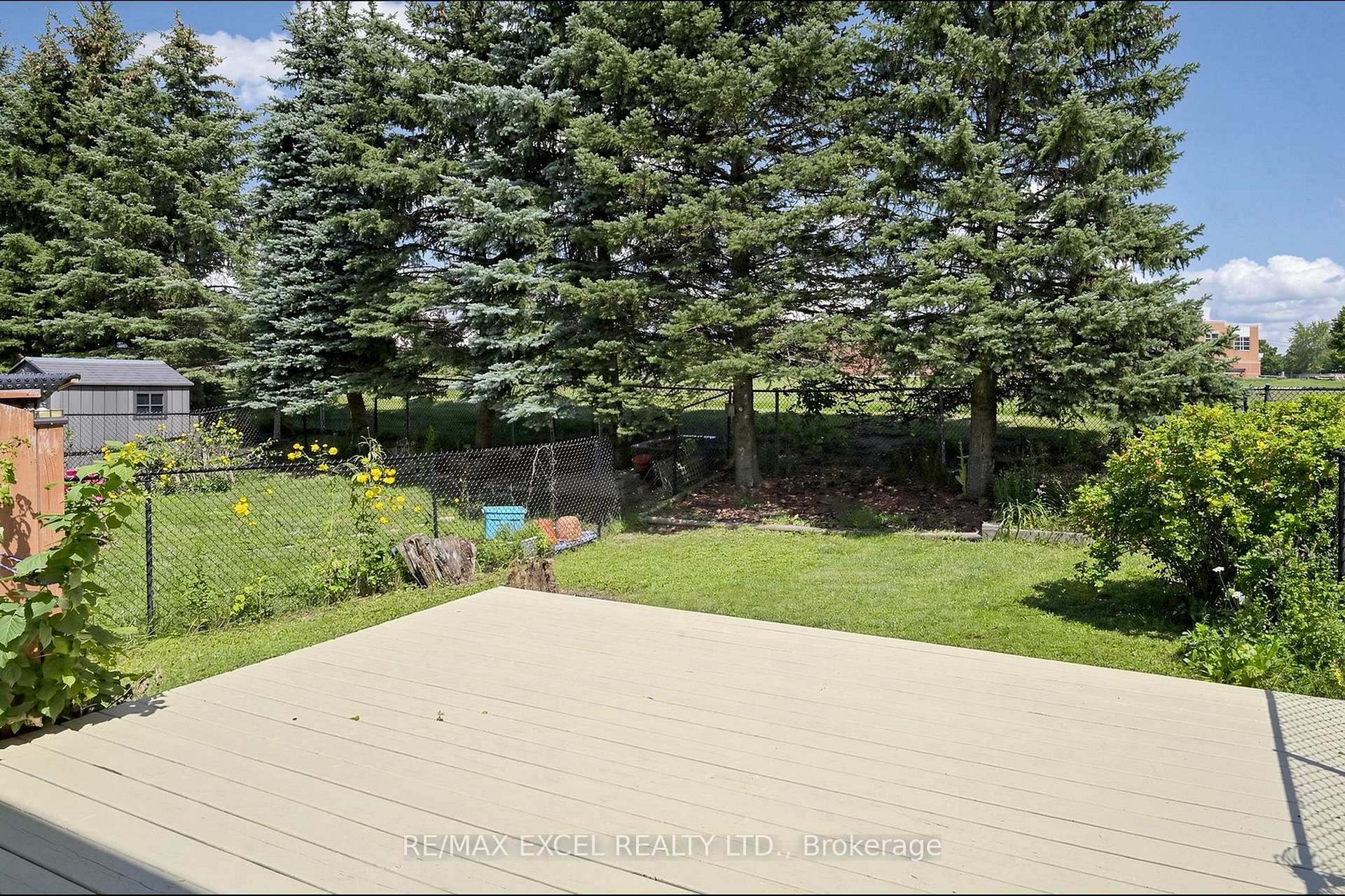 Photo 41 of 548 Mariner Drive, Waterloo, Colonial Acres — HOMEH