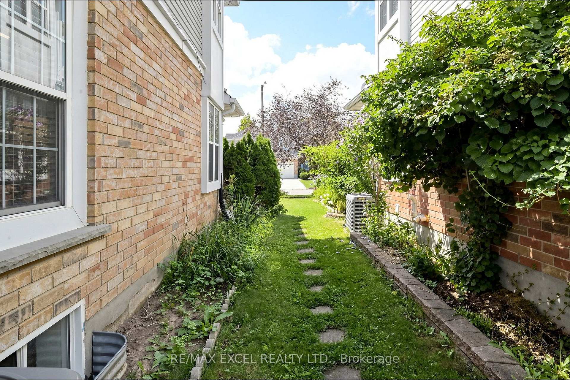 Photo 44 of 548 Mariner Drive, Waterloo, Colonial Acres — HOMEH