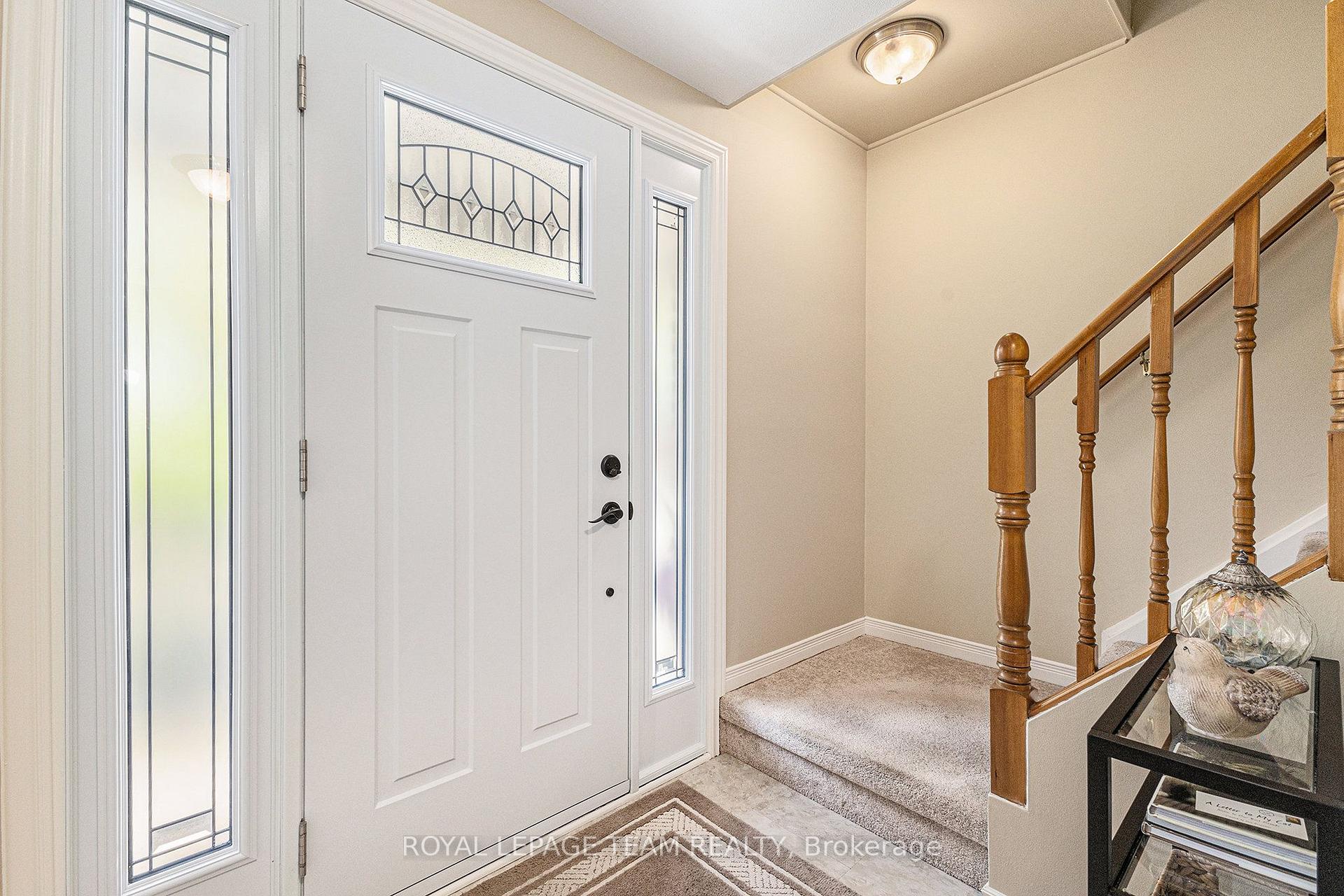 Photo 5 of 23 Chanonhouse Drive, Ottawa, Richmond — HOMEH