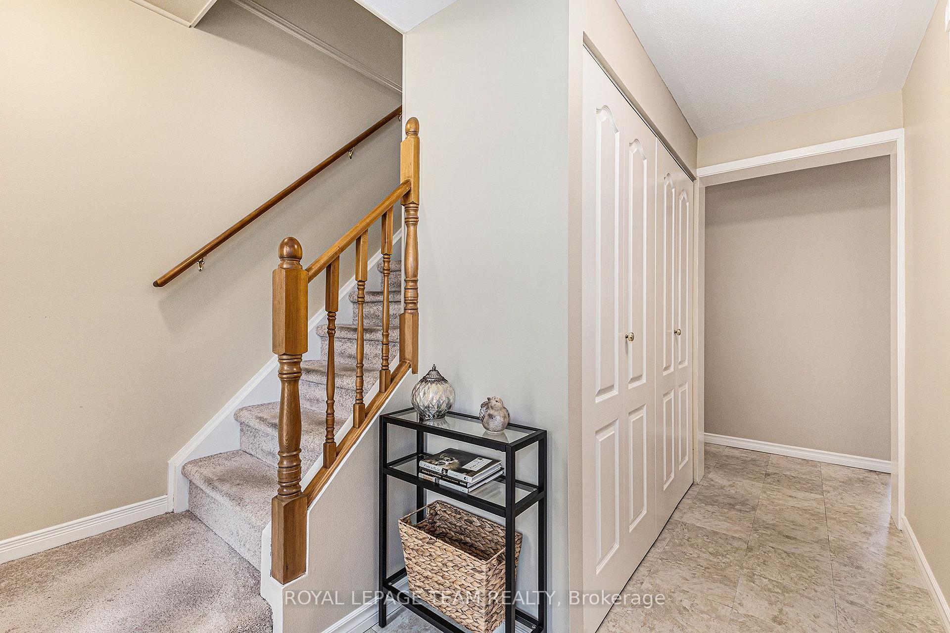 Photo 6 of 23 Chanonhouse Drive, Ottawa, Richmond — HOMEH