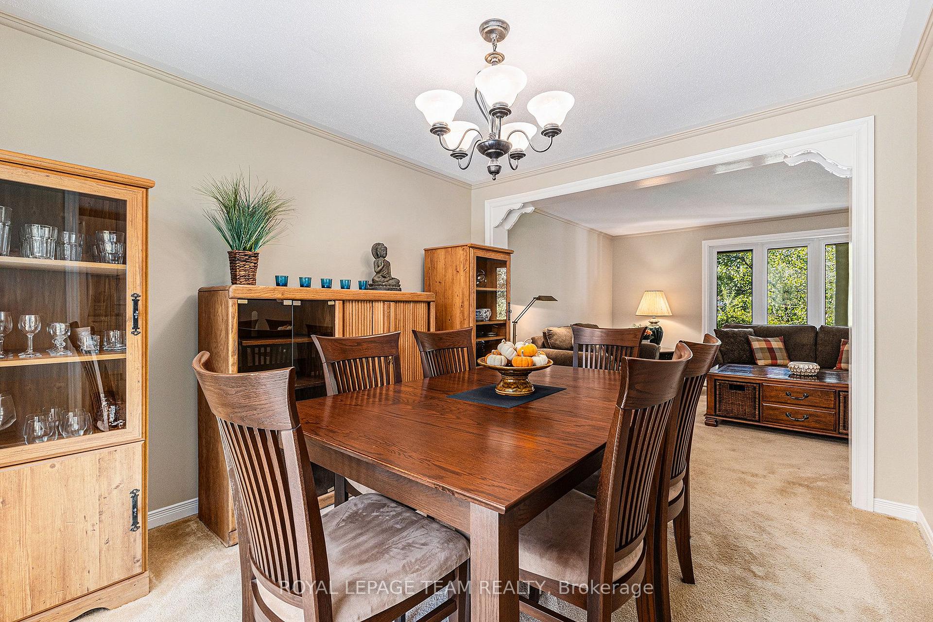 Photo 10 of 23 Chanonhouse Drive, Ottawa, Richmond — HOMEH