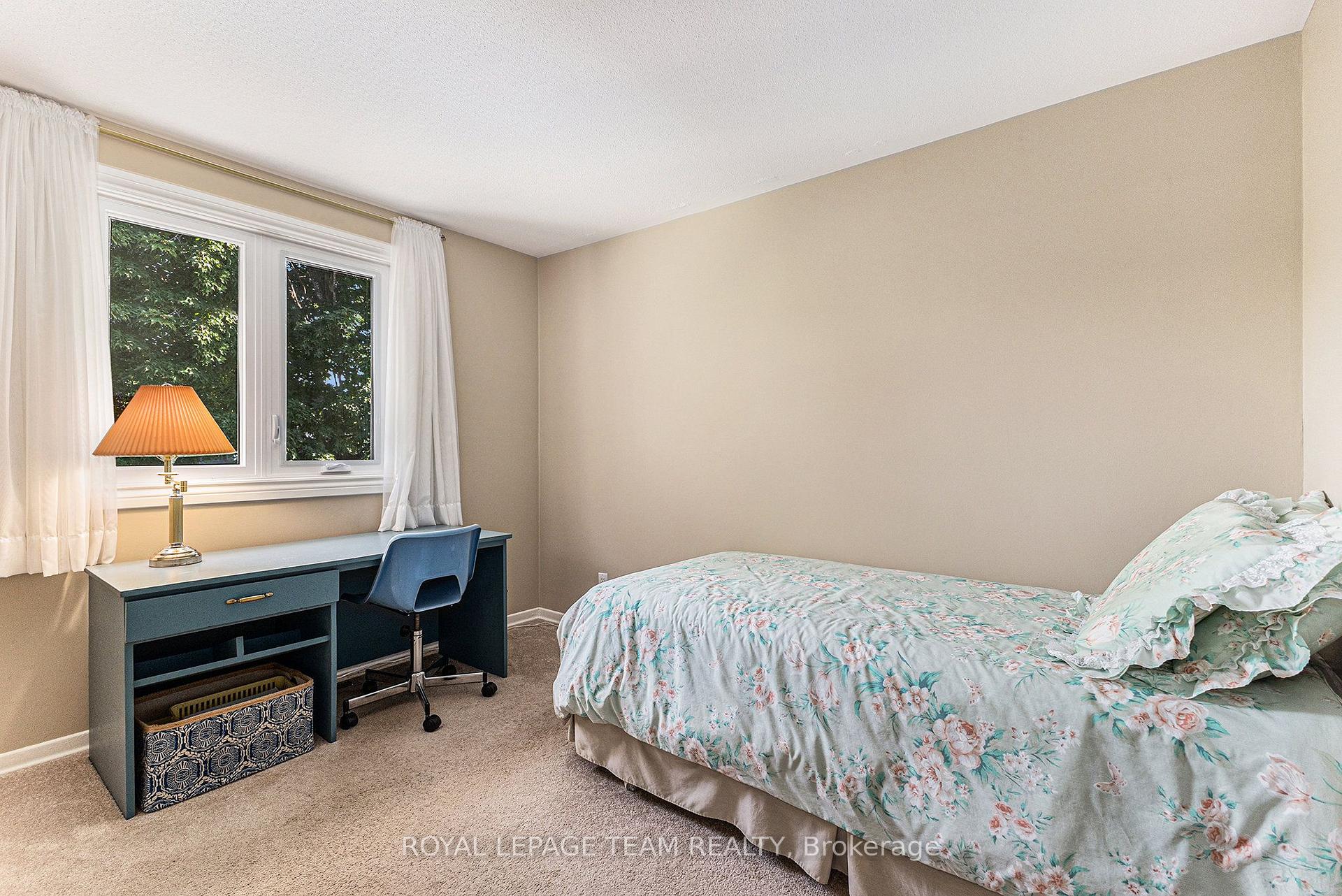 Photo 19 of 23 Chanonhouse Drive, Ottawa, Richmond — HOMEH