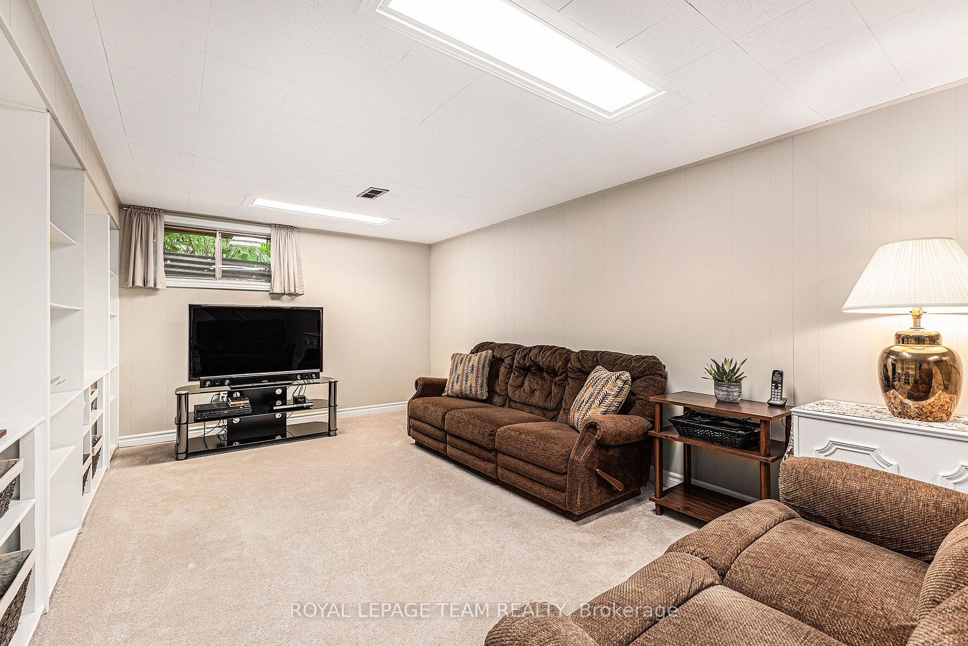 Photo 22 of 23 Chanonhouse Drive, Ottawa, Richmond — HOMEH