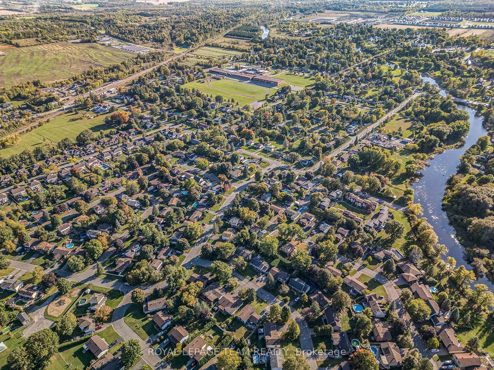 Photo 29 of 23 Chanonhouse Drive, Ottawa, Richmond — HOMEH