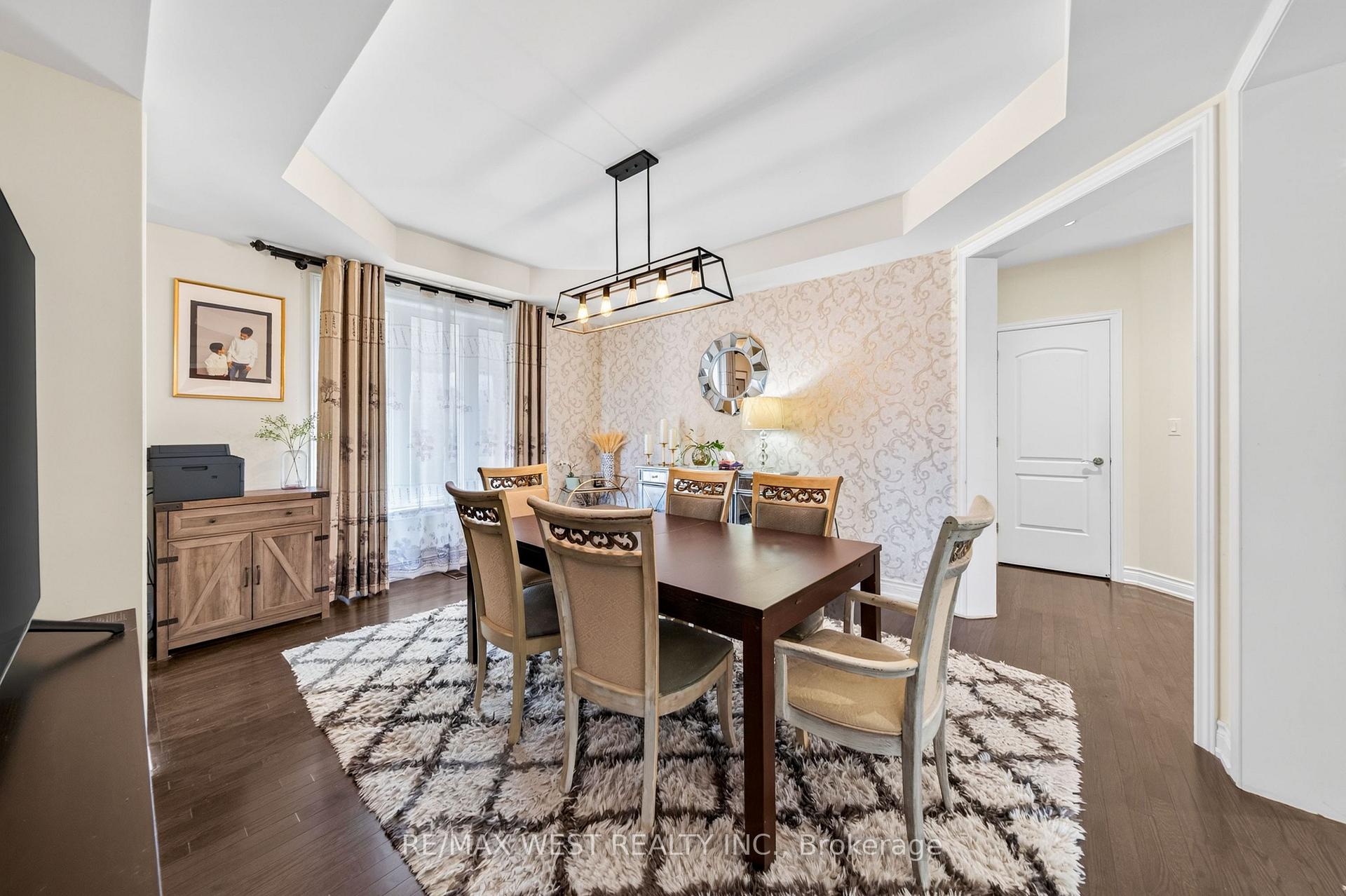 Photo 3 of 12 Oldham Street, Vaughan, Vellore Village — HOMEH