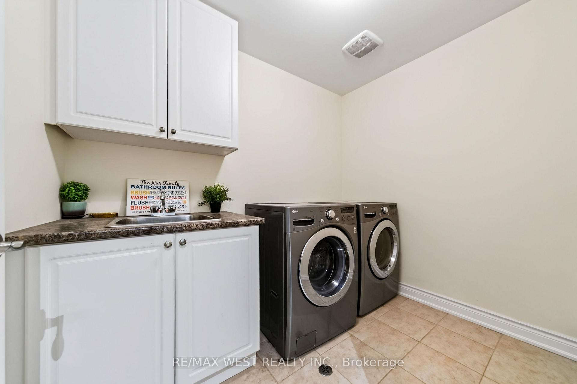 Photo 7 of 12 Oldham Street, Vaughan, Vellore Village — HOMEH