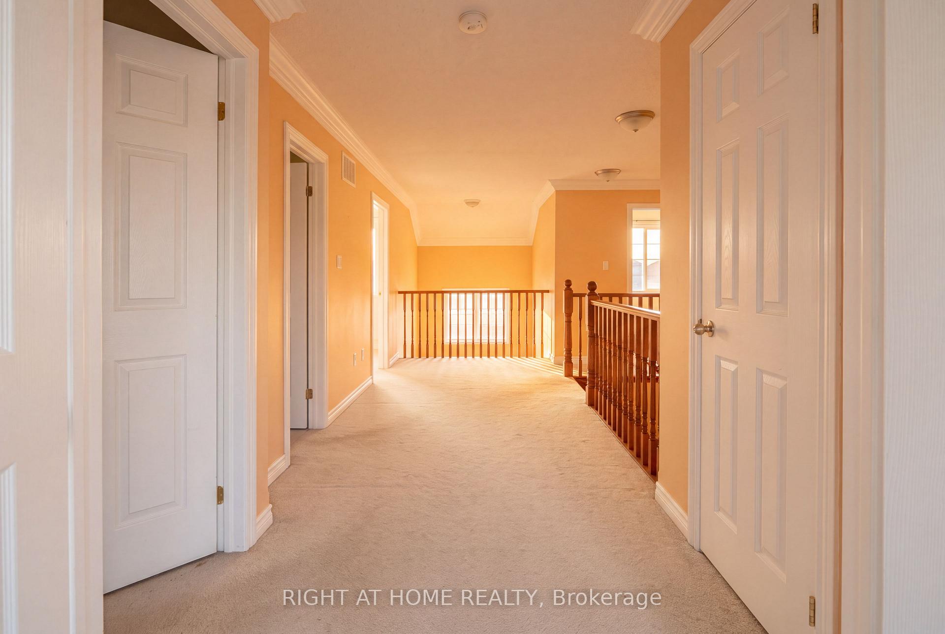 Photo 19 of 52 Prince William Way, Barrie, Innis-Shore — HOMEH