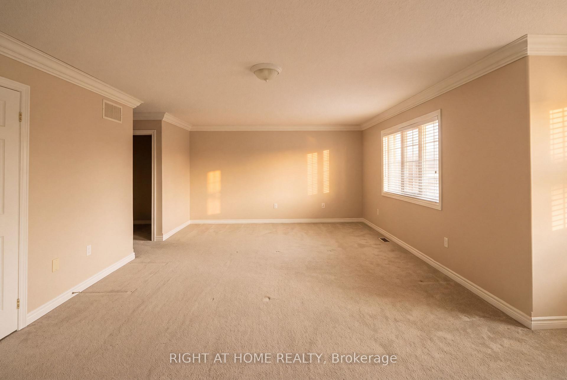 Photo 26 of 52 Prince William Way, Barrie, Innis-Shore — HOMEH