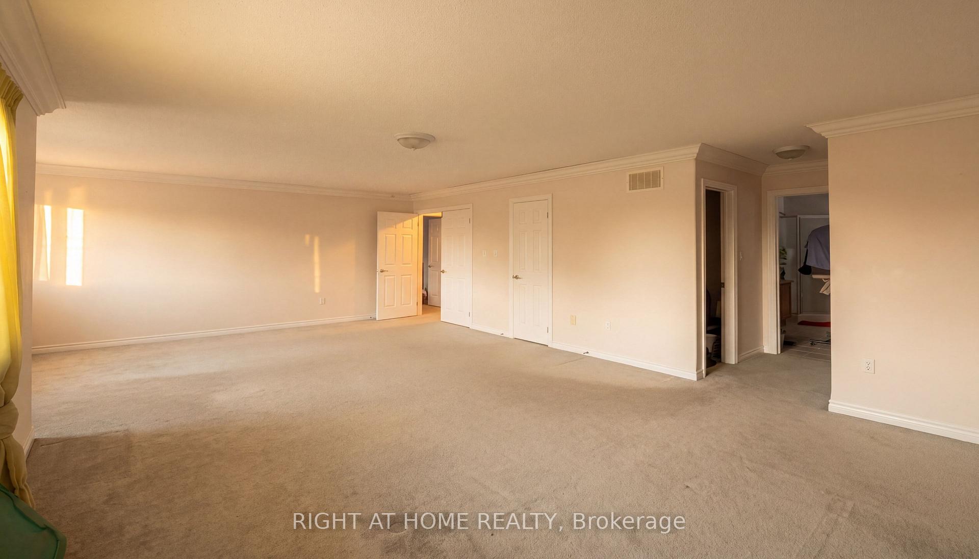 Photo 27 of 52 Prince William Way, Barrie, Innis-Shore — HOMEH
