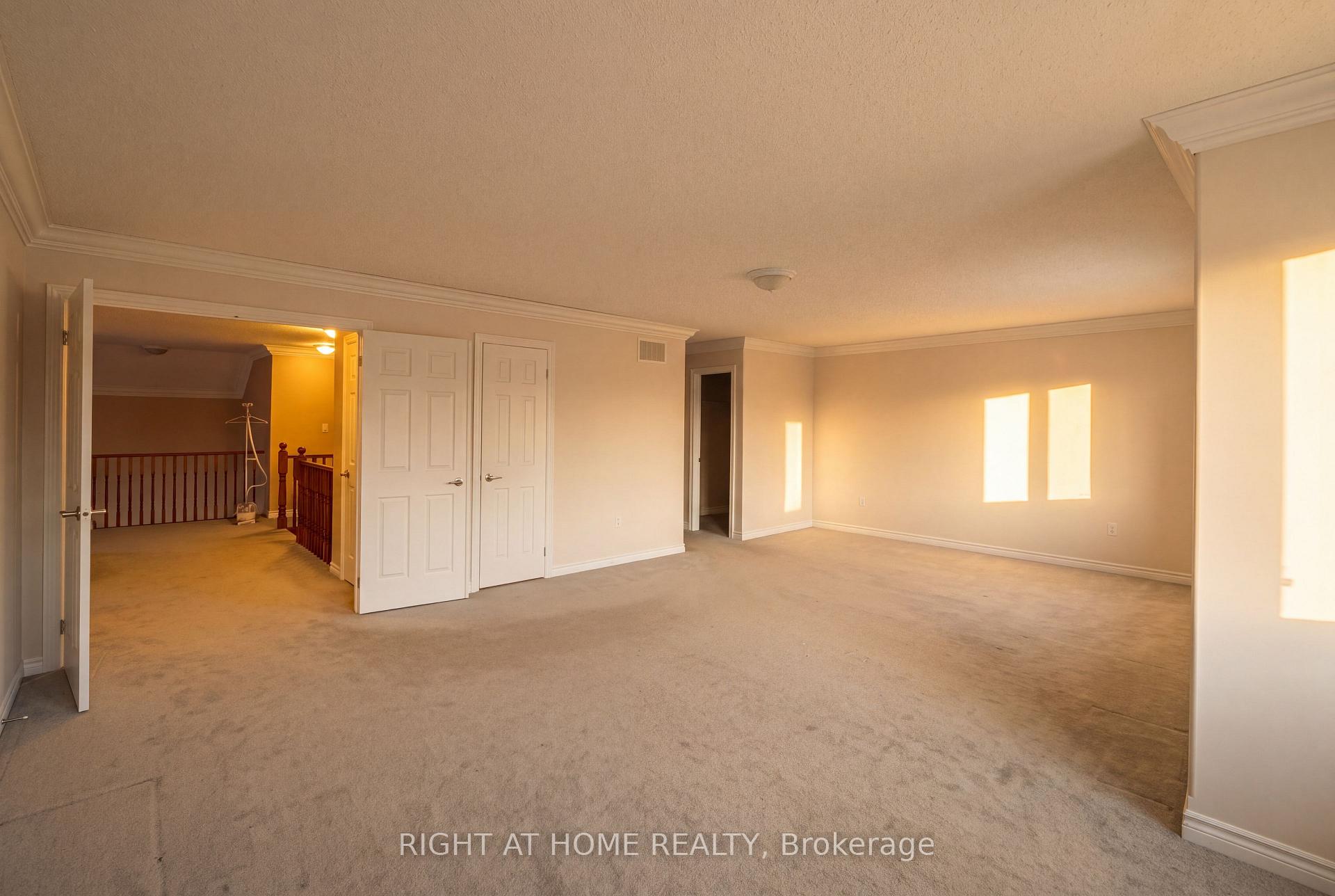 Photo 28 of 52 Prince William Way, Barrie, Innis-Shore — HOMEH
