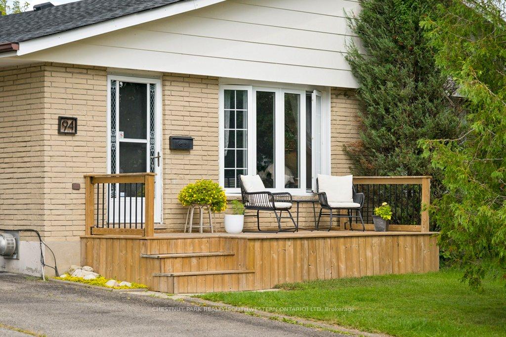 Photo 3 of 94 Monteagle Crescent, Kitchener, Highland West — HOMEH