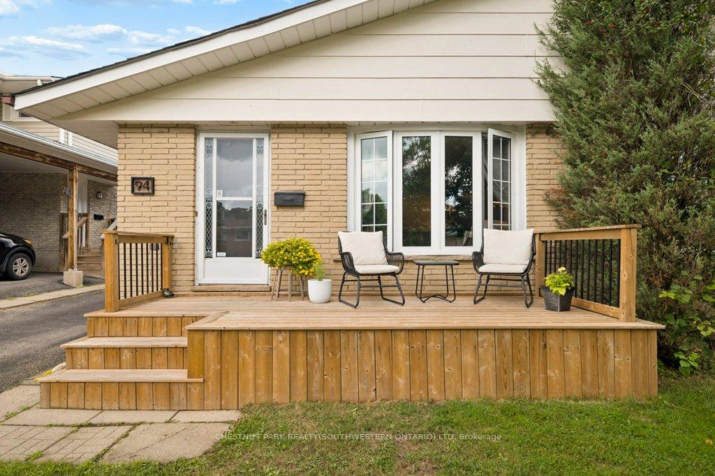Photo 5 of 94 Monteagle Crescent, Kitchener, Highland West — HOMEH