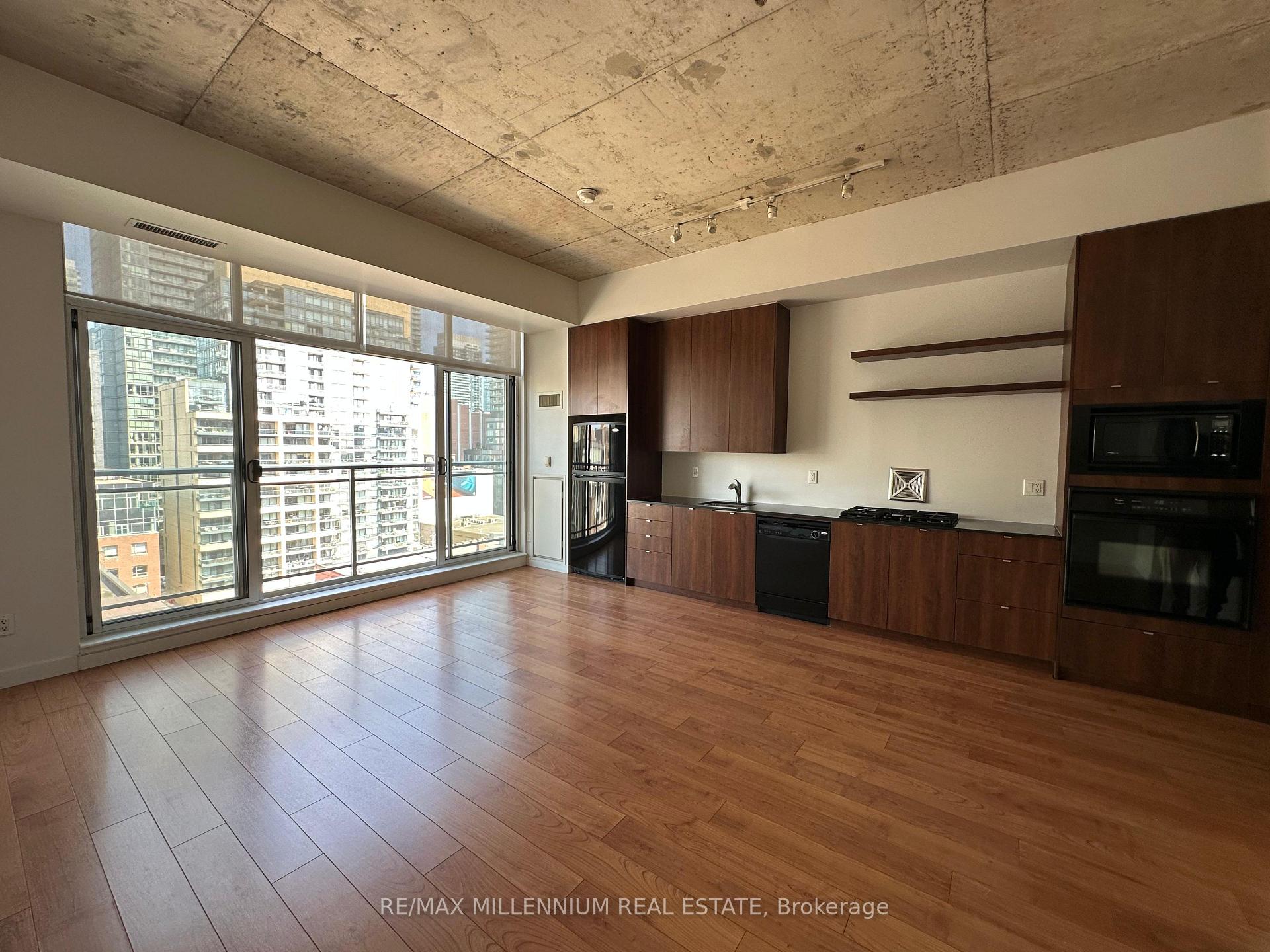 Photo 3 of Unit 1001, 23 Brant Street, Toronto, Waterfront Communities — HOMEH