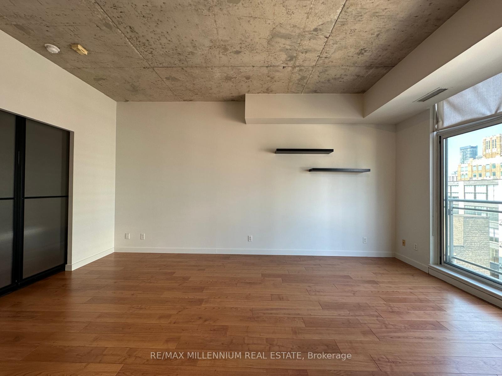 Photo 4 of Unit 1001, 23 Brant Street, Toronto, Waterfront Communities — HOMEH
