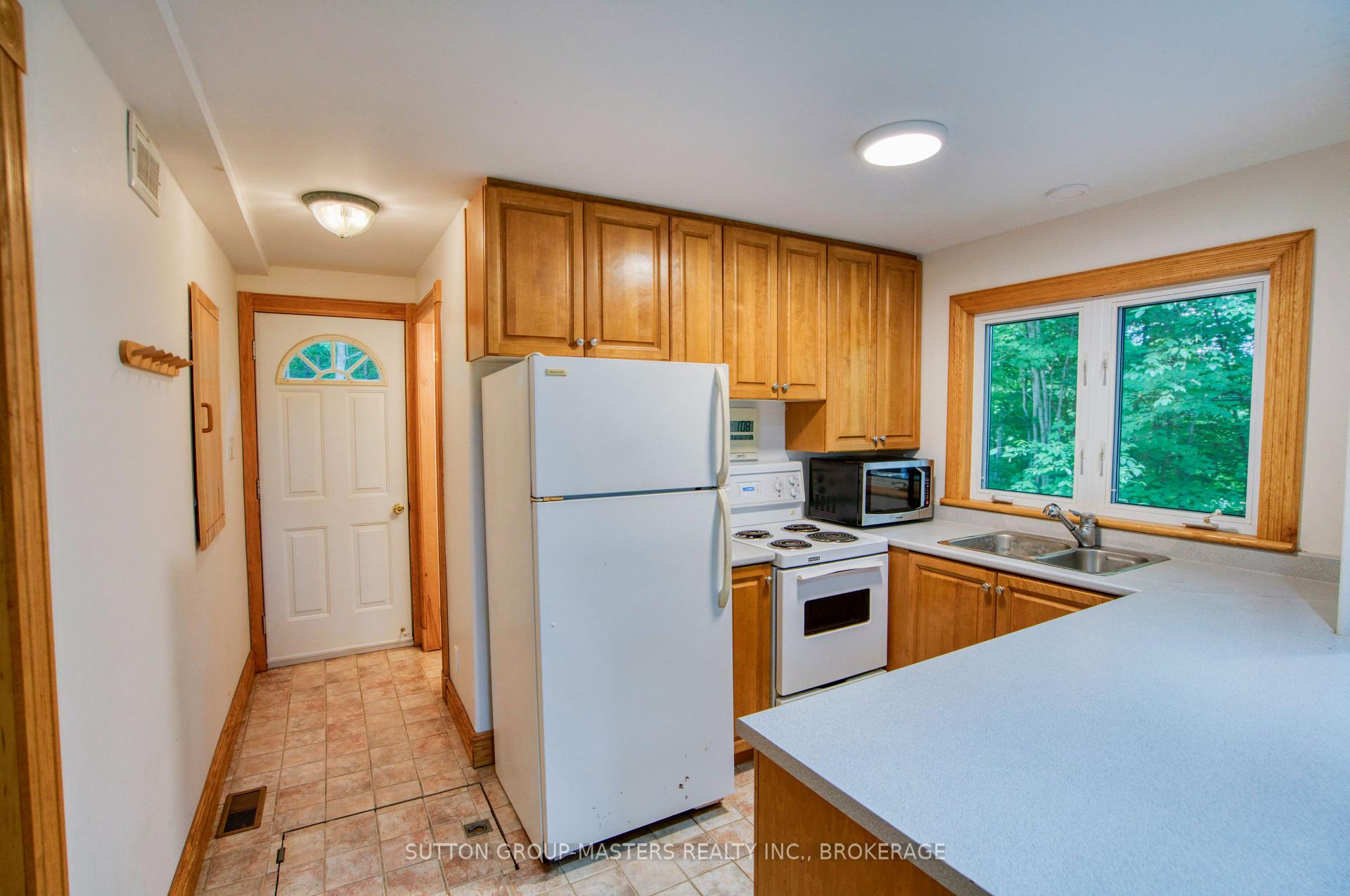 Photo 9 of 6559 Salmon Lake Road, Frontenac, Frontenac South — HOMEH