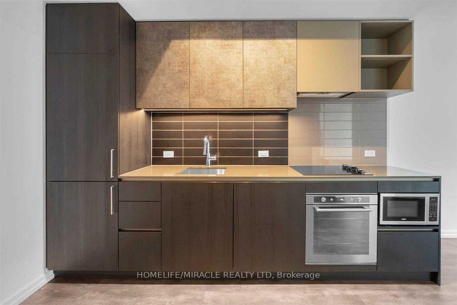 Photo 8 of Unit 2001, 1000 Portage Parkway, Vaughan, Vaughan Corporate Centre — HOMEH