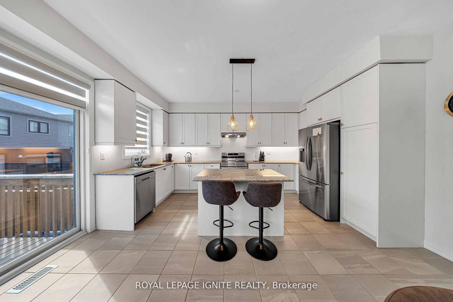 Photo 11 of 163 Spitfire Drive, Hamilton, Mount Hope — HOMEH