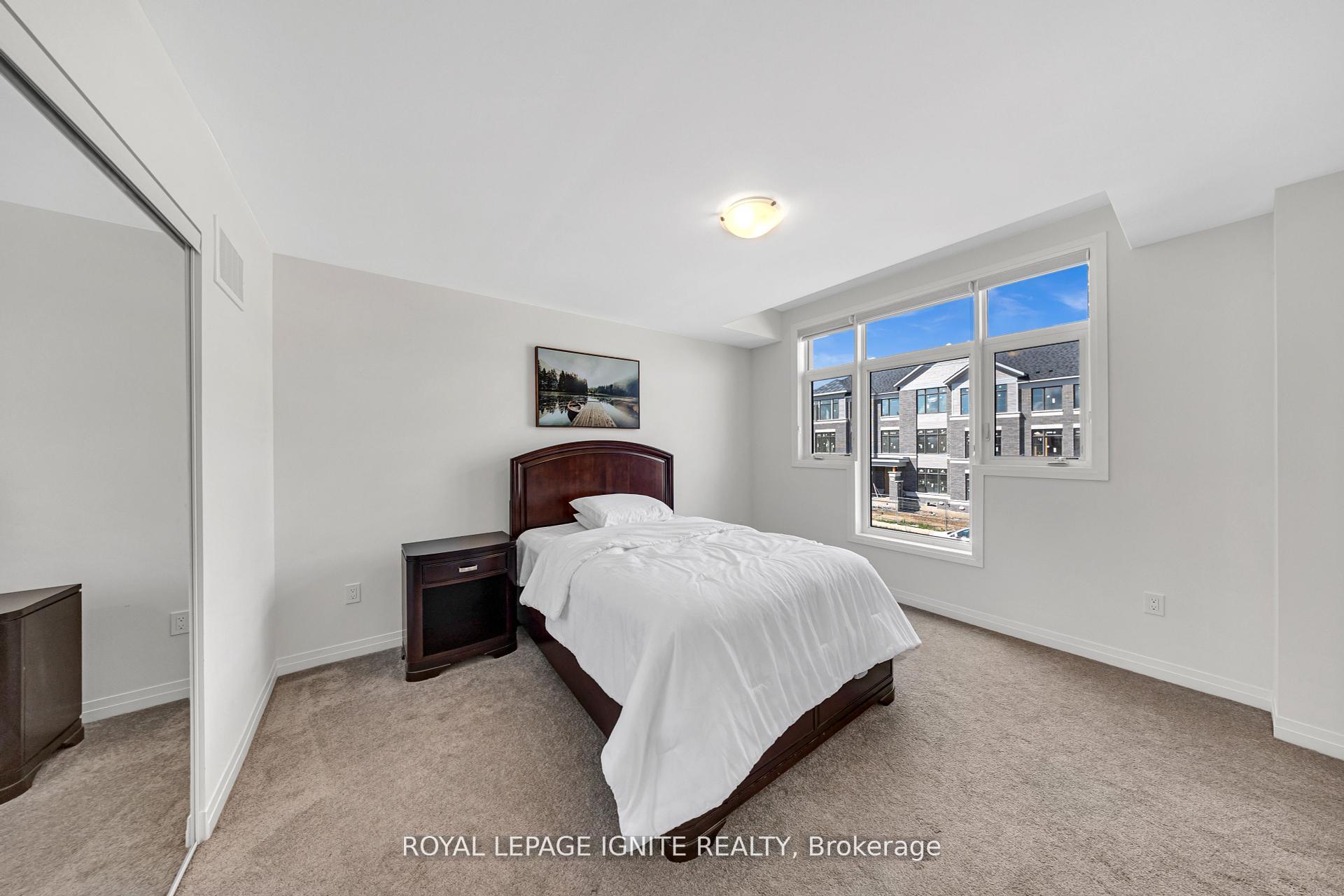 Photo 23 of 163 Spitfire Drive, Hamilton, Mount Hope — HOMEH