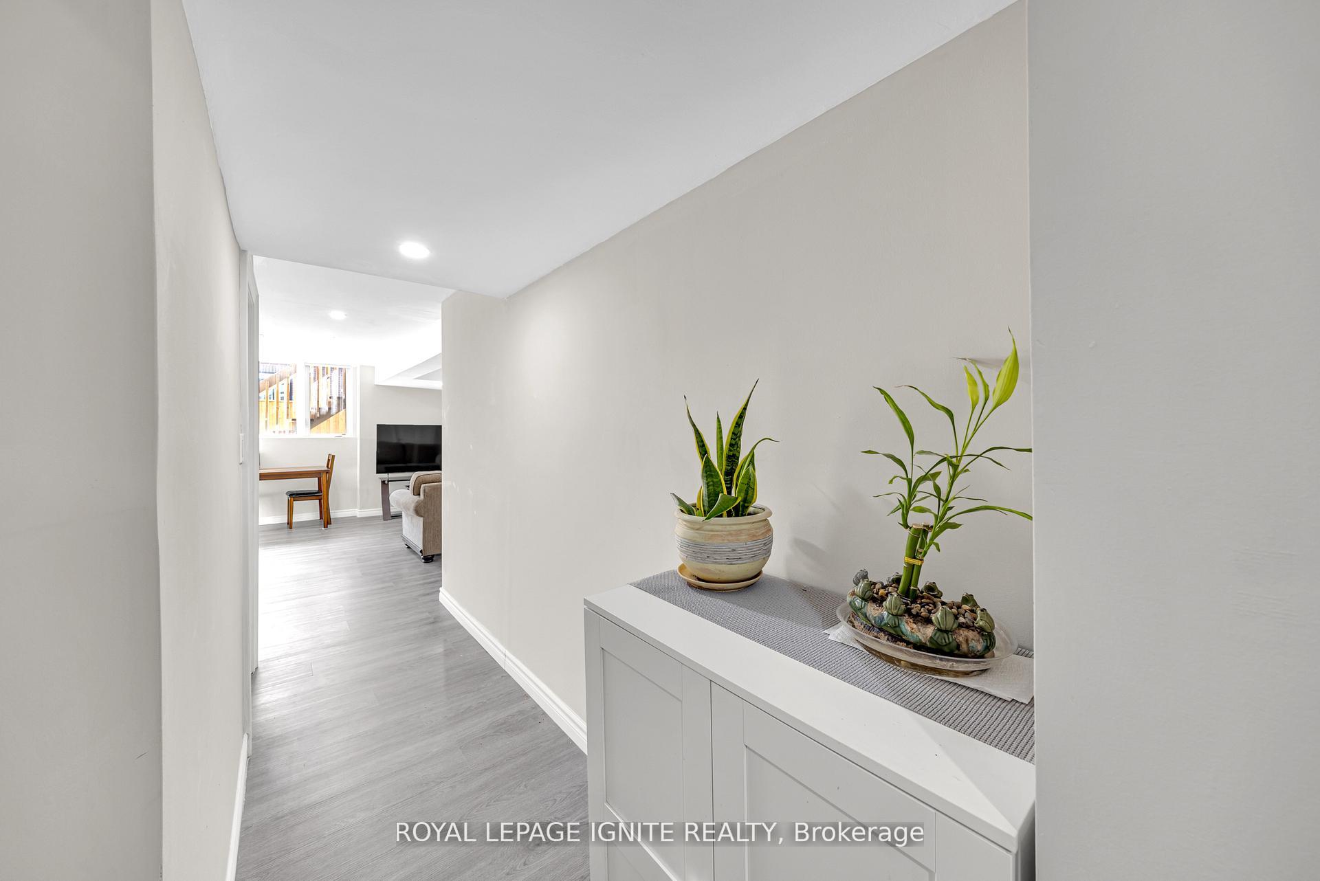 Photo 37 of 163 Spitfire Drive, Hamilton, Mount Hope — HOMEH