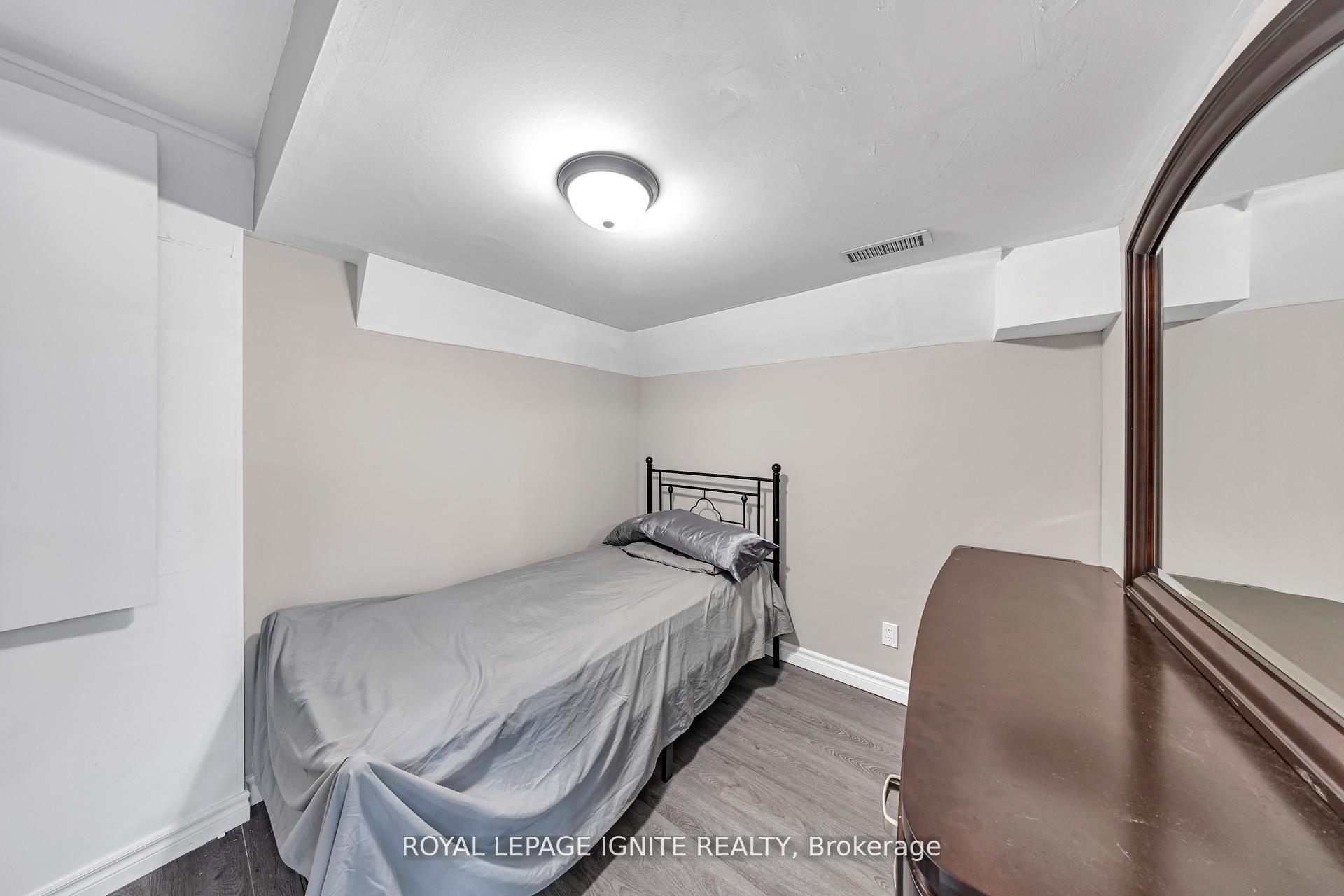 Photo 42 of 163 Spitfire Drive, Hamilton, Mount Hope — HOMEH