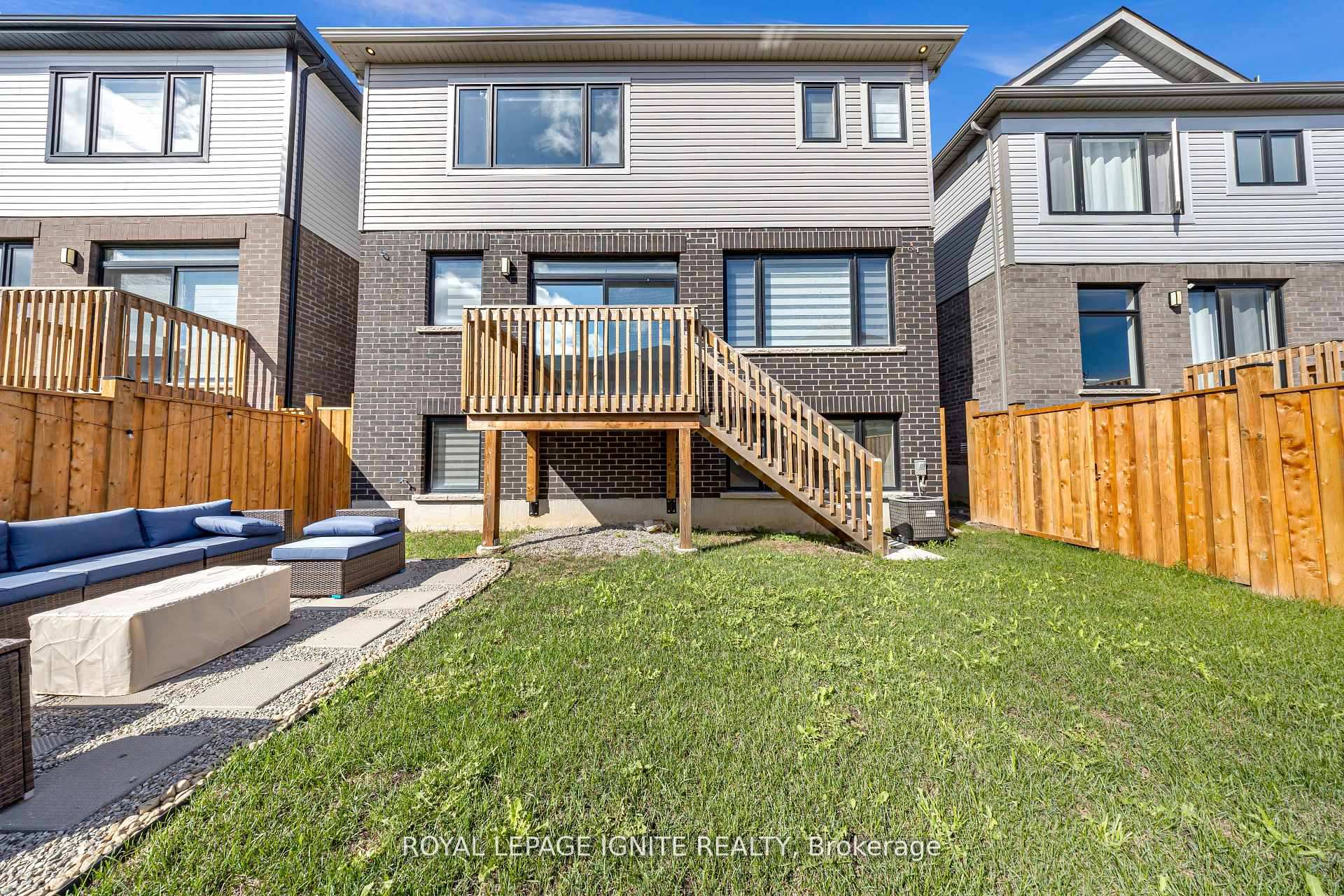 Photo 46 of 163 Spitfire Drive, Hamilton, Mount Hope — HOMEH