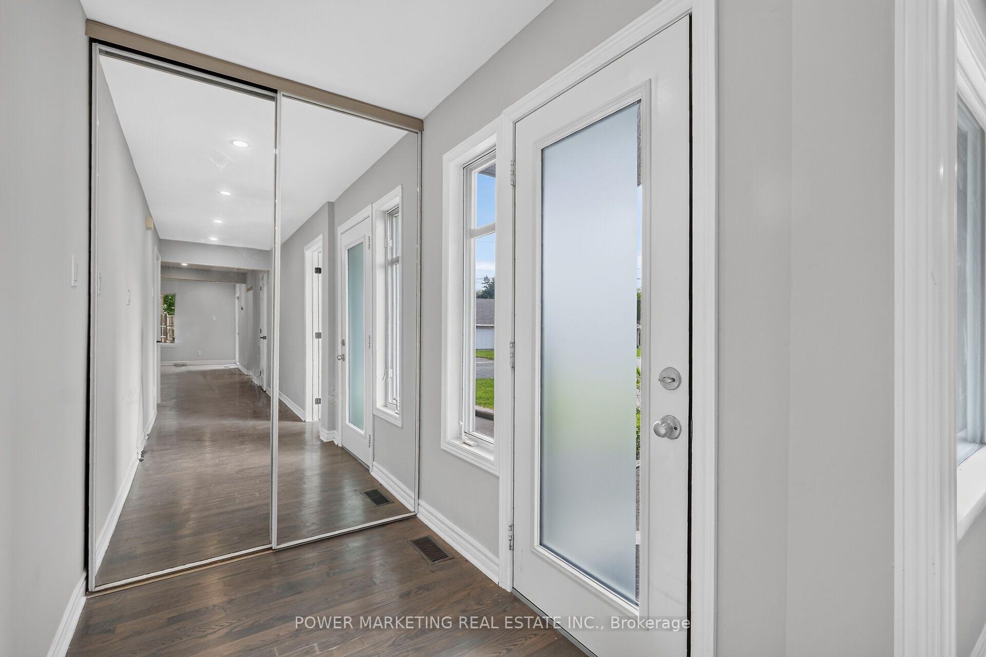 Photo 4 of 986 Laporte Street, Ottawa, Beacon Hill South — HOMEH