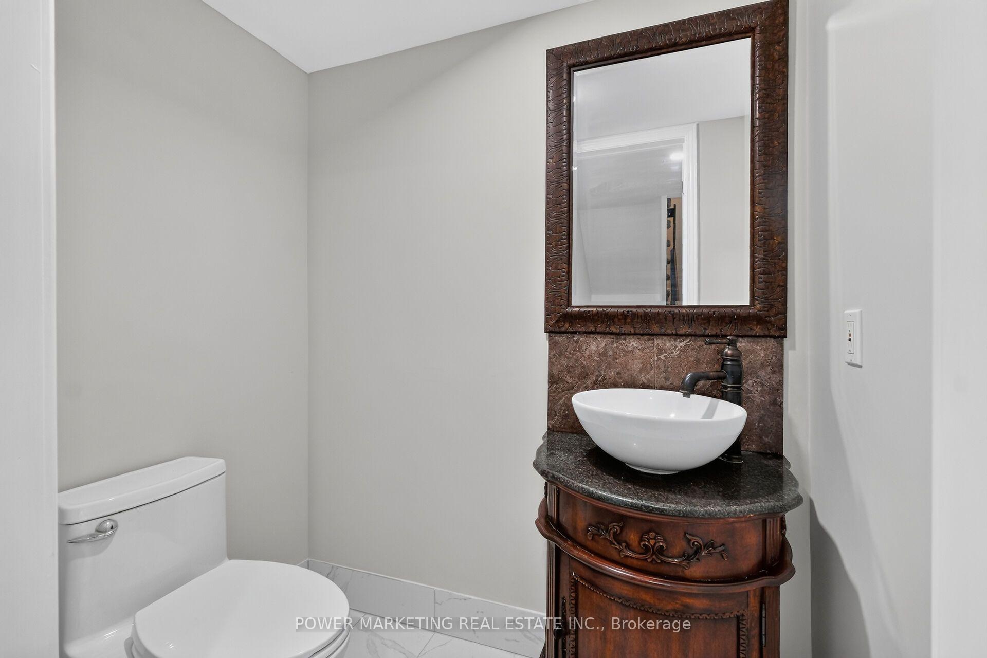 Photo 11 of 986 Laporte Street, Ottawa, Beacon Hill South — HOMEH