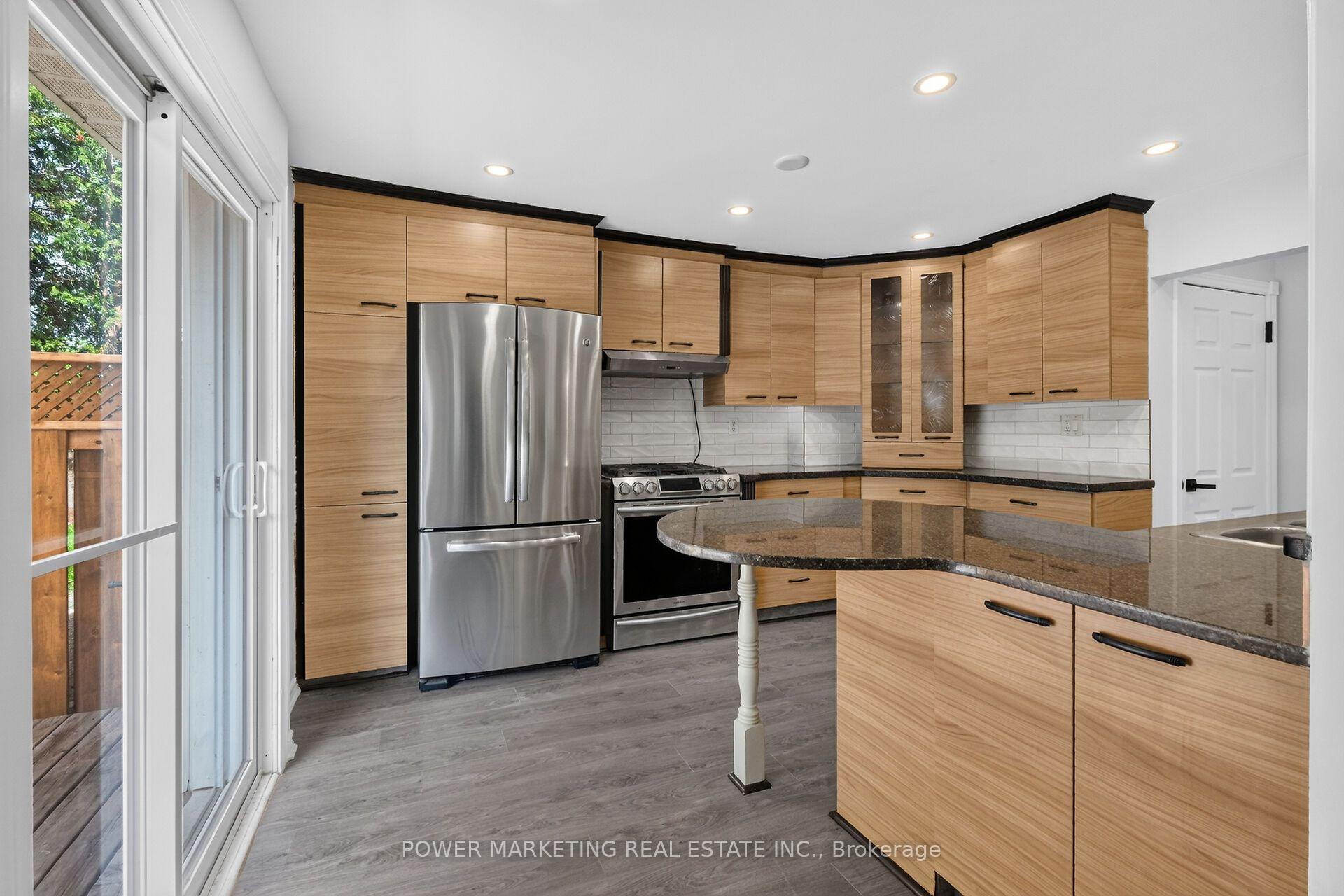 Photo 30 of 986 Laporte Street, Ottawa, Beacon Hill South — HOMEH