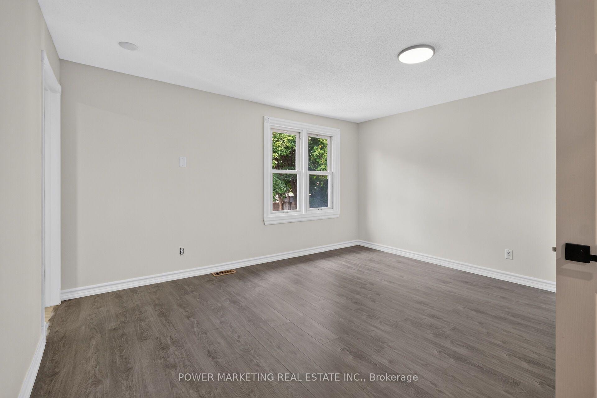 Photo 38 of 986 Laporte Street, Ottawa, Beacon Hill South — HOMEH