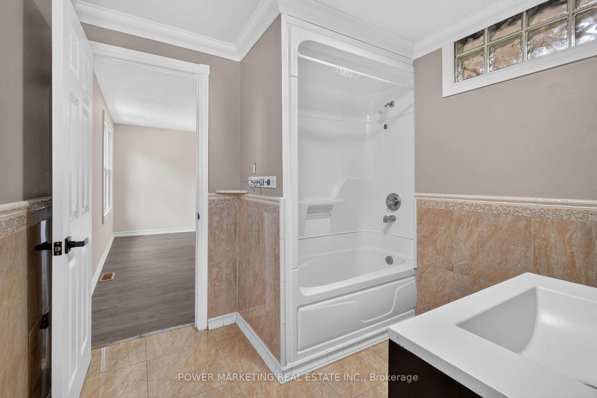 Photo 39 of 986 Laporte Street, Ottawa, Beacon Hill South — HOMEH