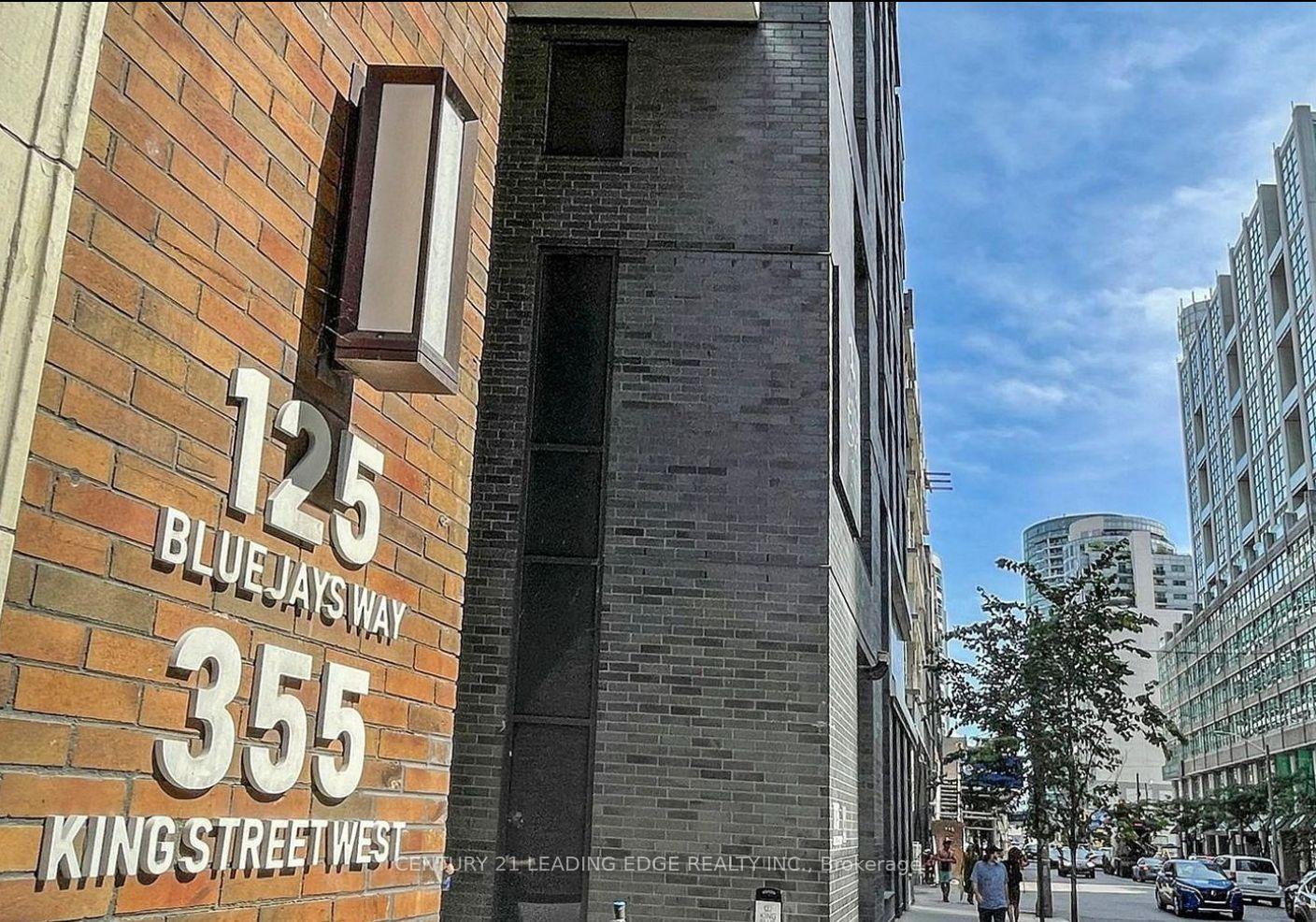 Front of Unit 3303, 125 Blue Jays Way