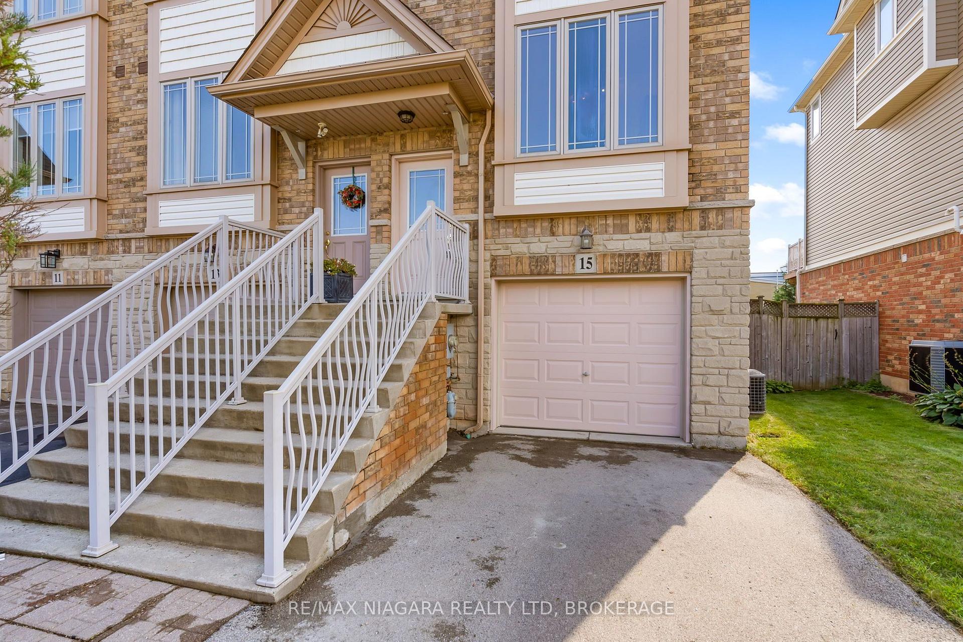 Photo 3 of 15 Hemlock Way, Grimsby, Grimsby West — HOMEH