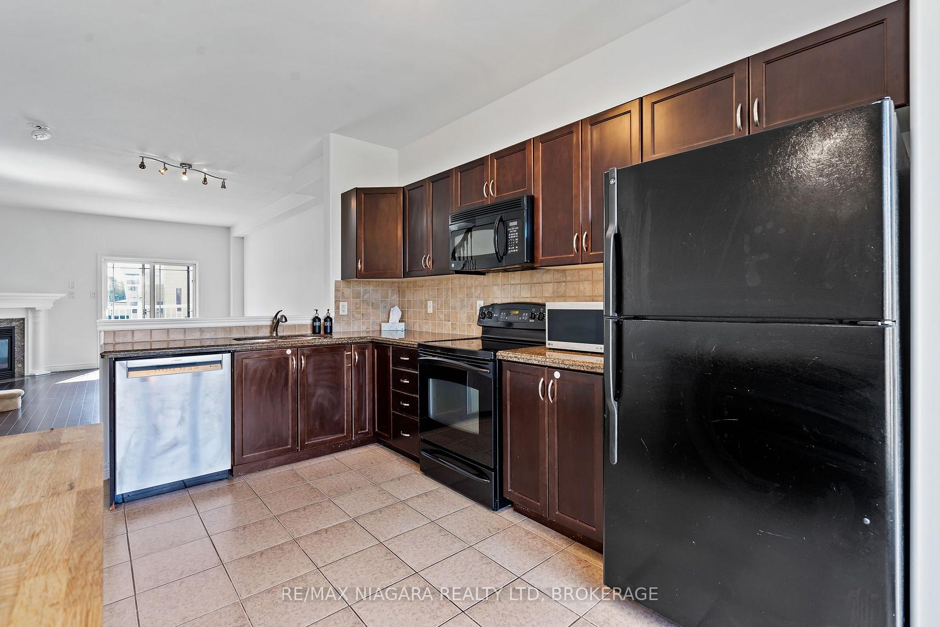 Photo 6 of 15 Hemlock Way, Grimsby, Grimsby West — HOMEH