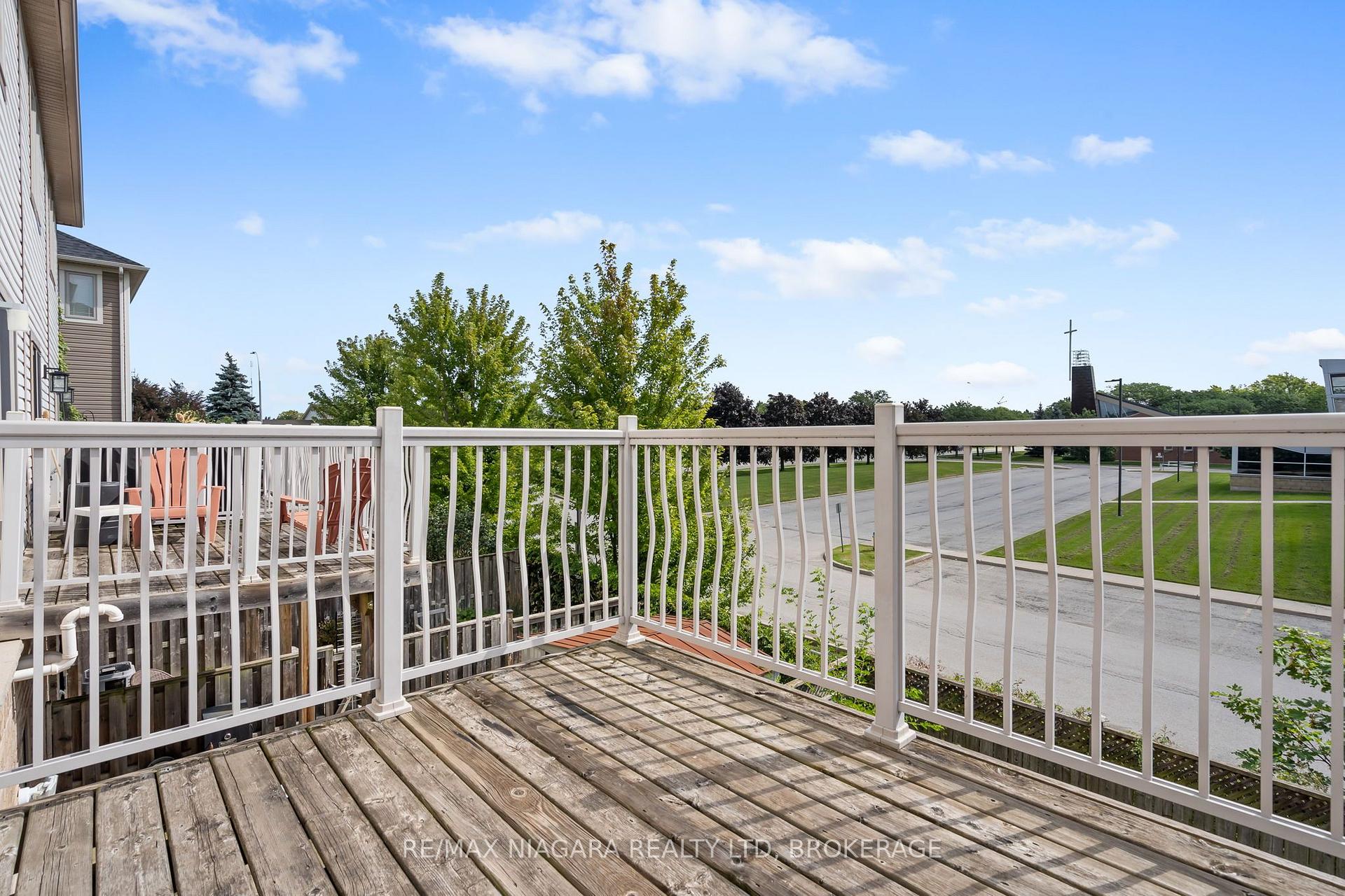Photo 13 of 15 Hemlock Way, Grimsby, Grimsby West — HOMEH