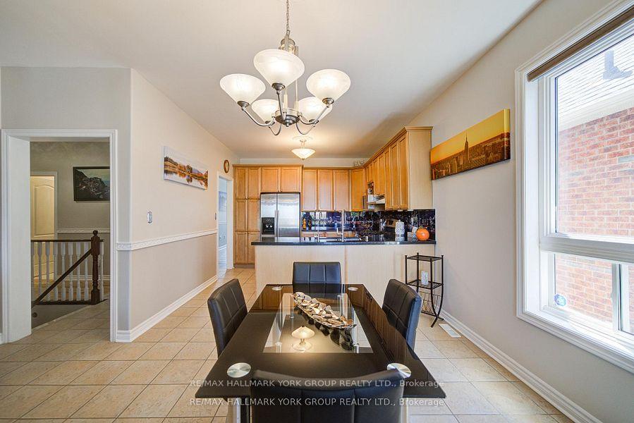 Photo 13 of 26 Regalia Way, Barrie, Innis-Shore — HOMEH