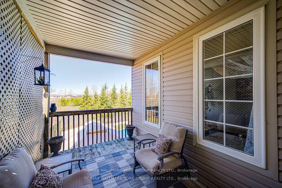 Photo 16 of 26 Regalia Way, Barrie, Innis-Shore — HOMEH