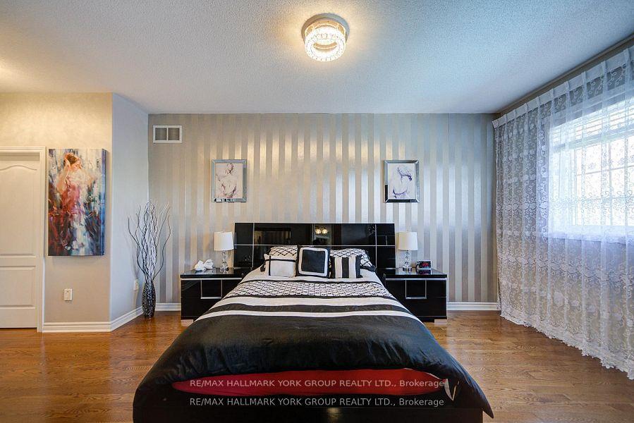 Photo 21 of 26 Regalia Way, Barrie, Innis-Shore — HOMEH