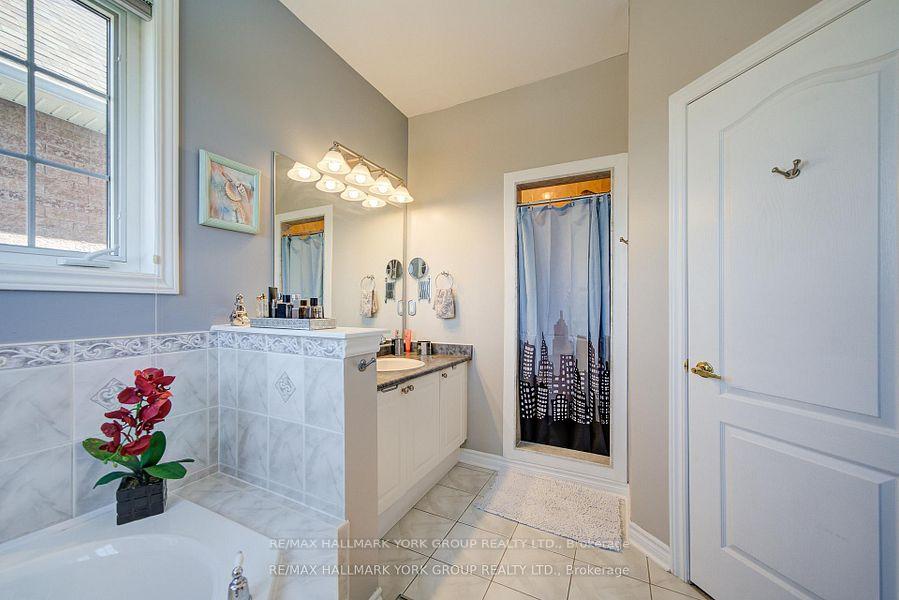 Photo 23 of 26 Regalia Way, Barrie, Innis-Shore — HOMEH