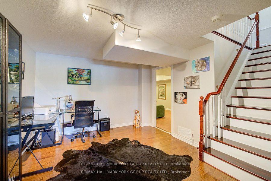 Photo 25 of 26 Regalia Way, Barrie, Innis-Shore — HOMEH